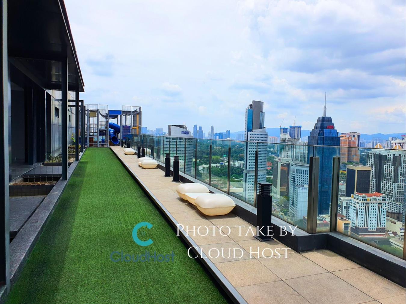 Anggun Homestay King Bed Studio KL City Bukit Bintang by Cloud Host