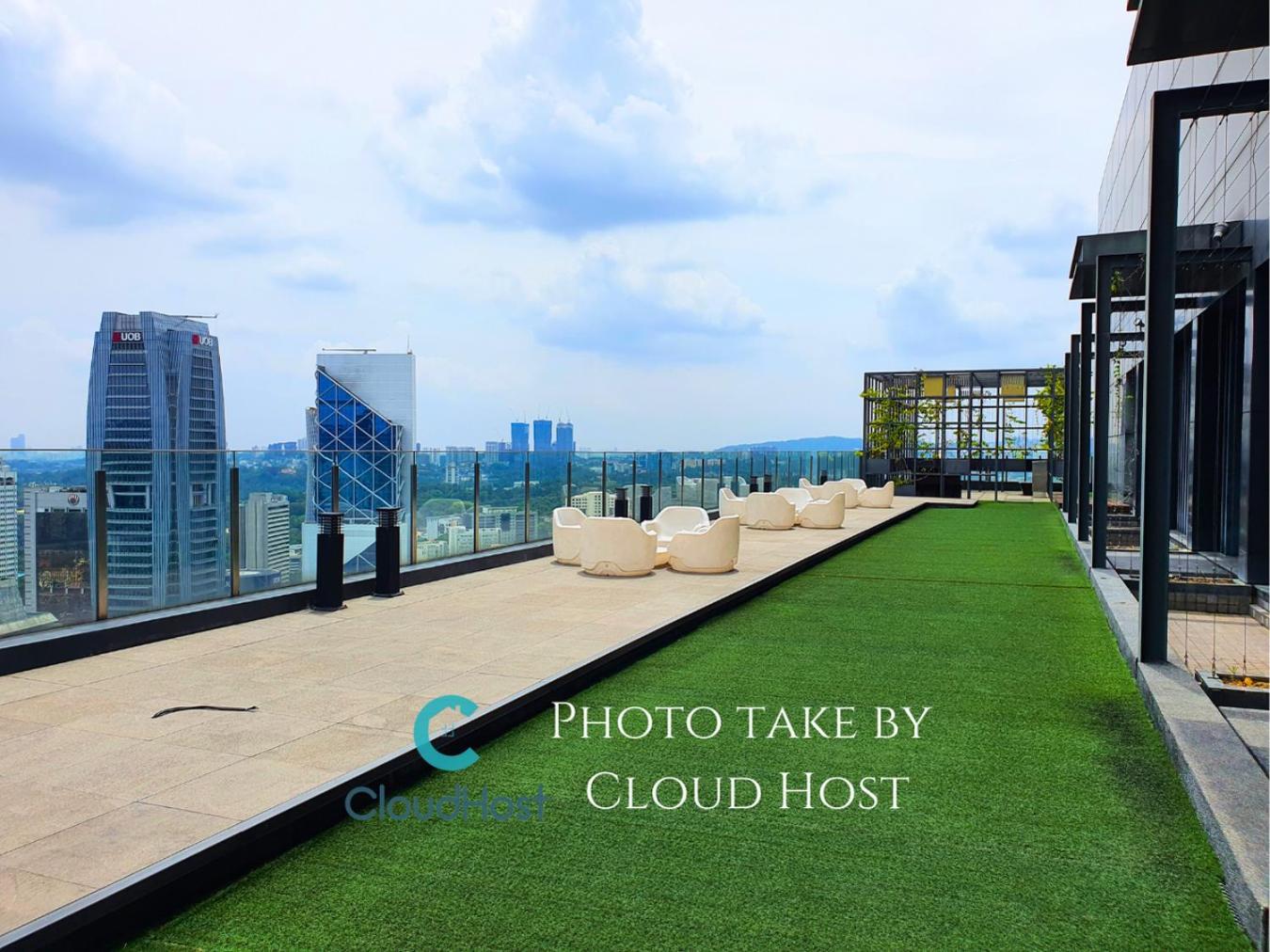 Anggun Homestay King Bed Studio KL City Bukit Bintang by Cloud Host