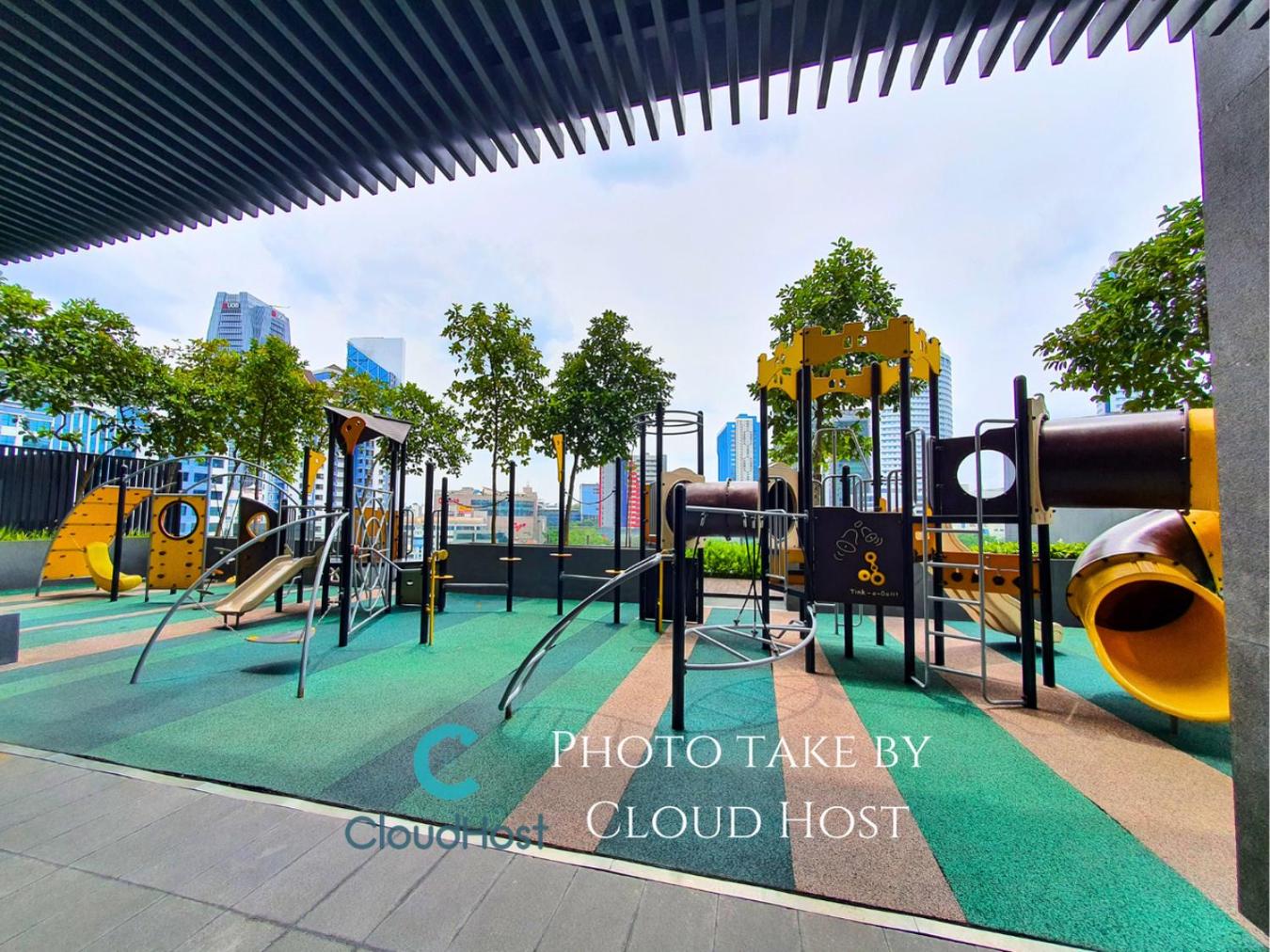 Anggun Homestay King Bed Studio KL City Bukit Bintang by Cloud Host