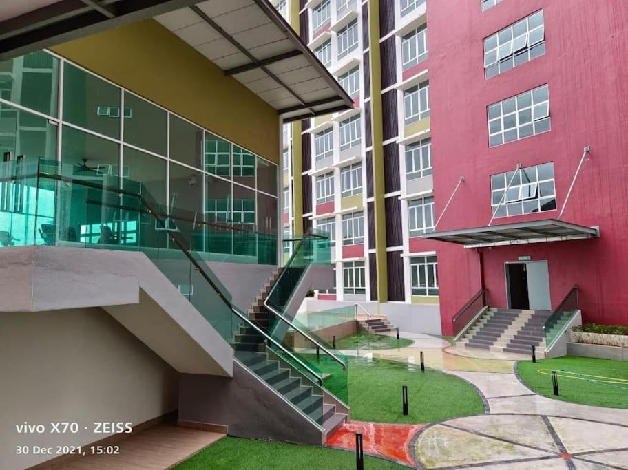 Work, Relax, Free your Mind @ Valley Suite view 3