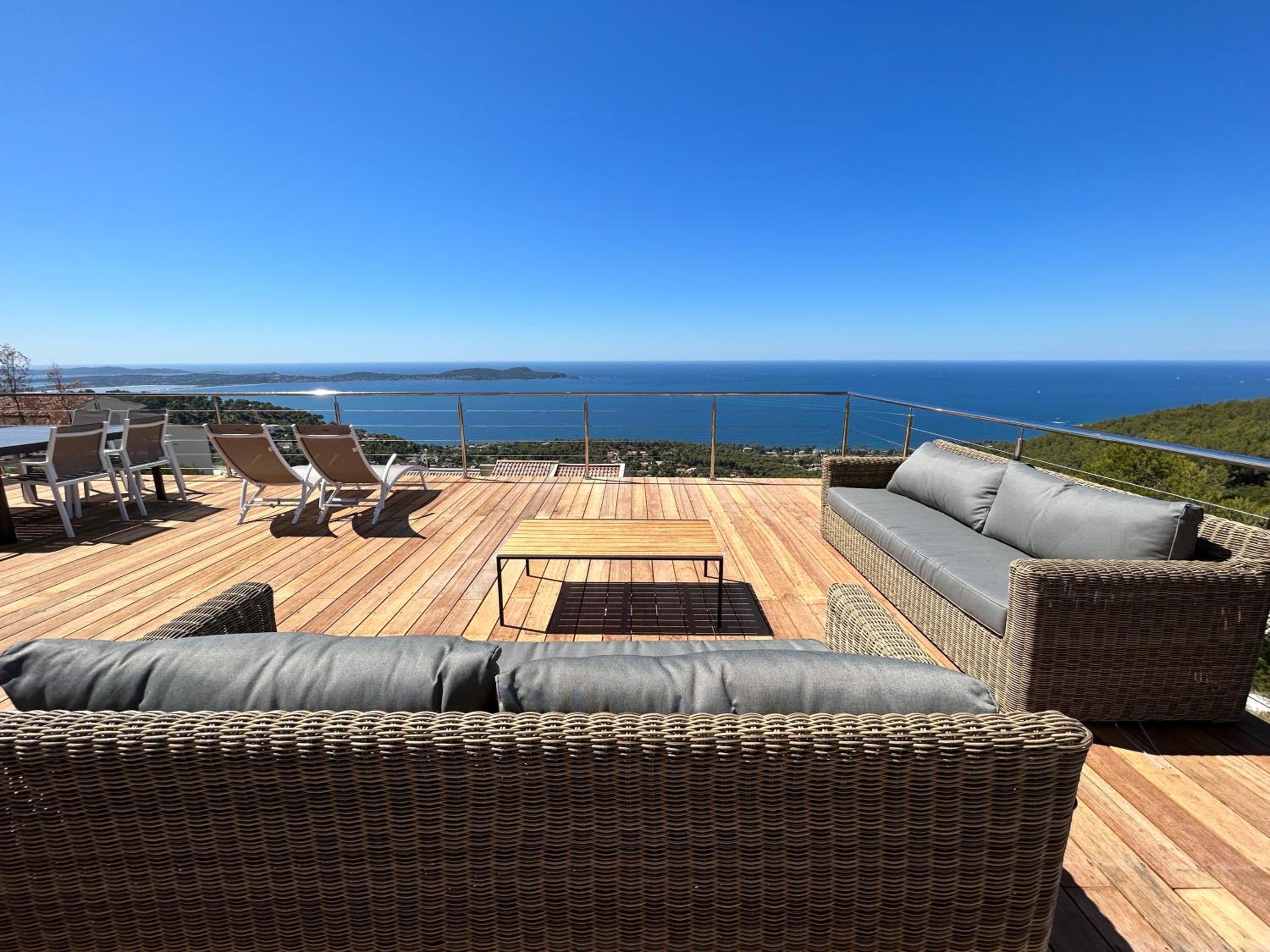 Villa 4 Etoiles vue sur les Iles d'Or Carqueiranne Sea and Mountain Pleasure Villa vue mer 180