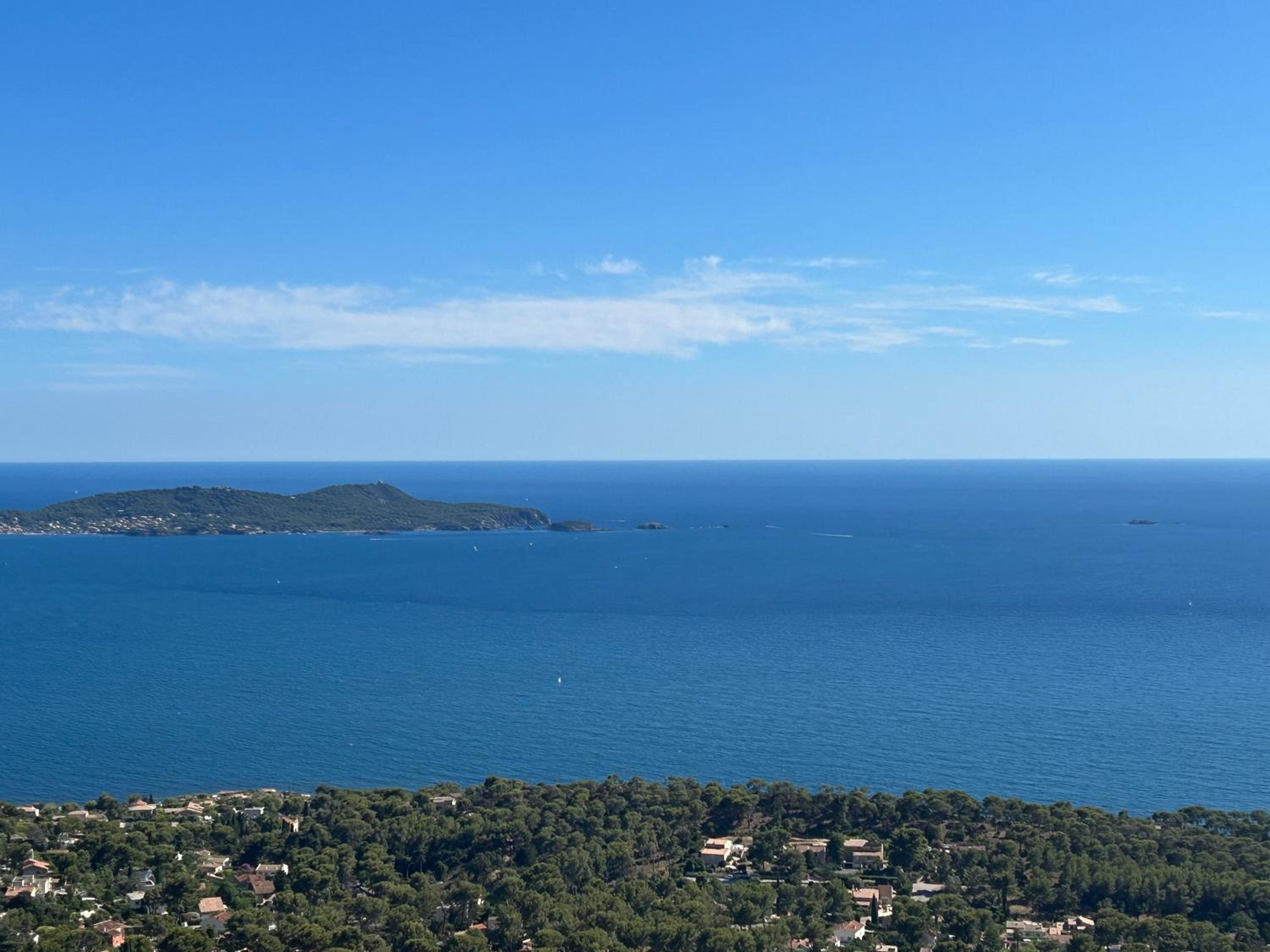 Villa 4 Etoiles vue sur les Iles d'Or Carqueiranne Sea and Mountain Pleasure Villa vue mer 180