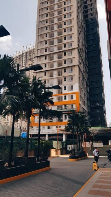Home Away From Home: Vibrant & Urban Manila Haven