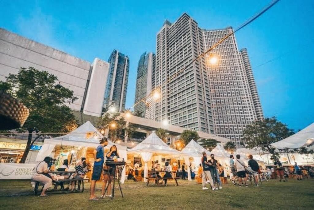Home Away From Home: Vibrant & Urban Manila Haven