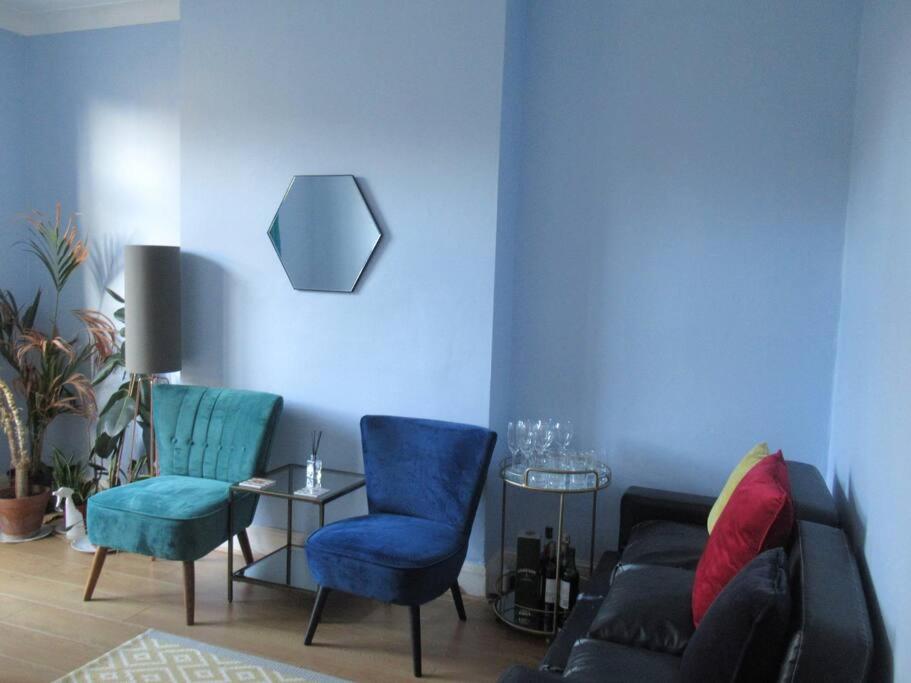 Cheerful well presented 3 Bedroom period house view 2