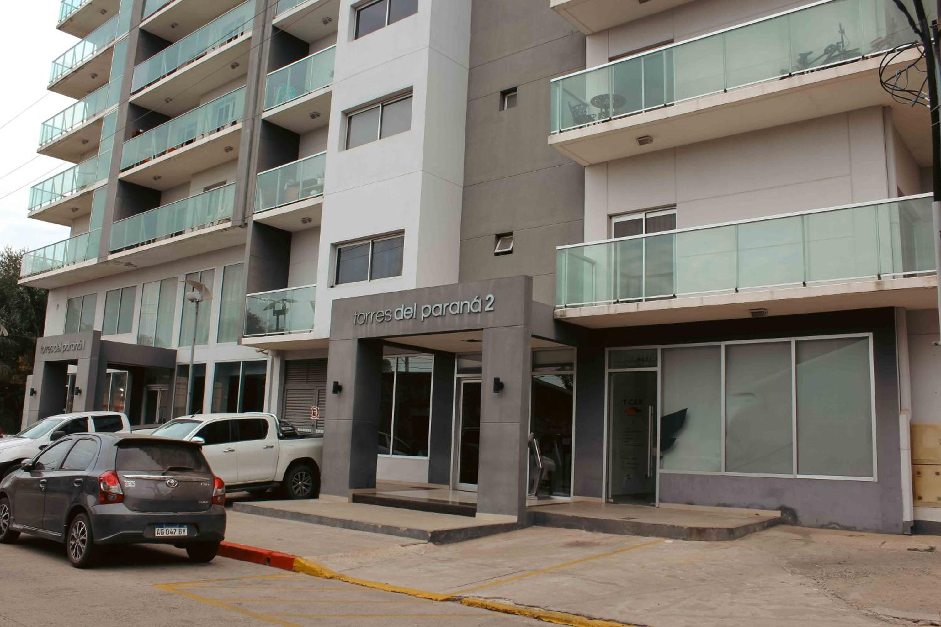 Costanera sur edificio con piscina