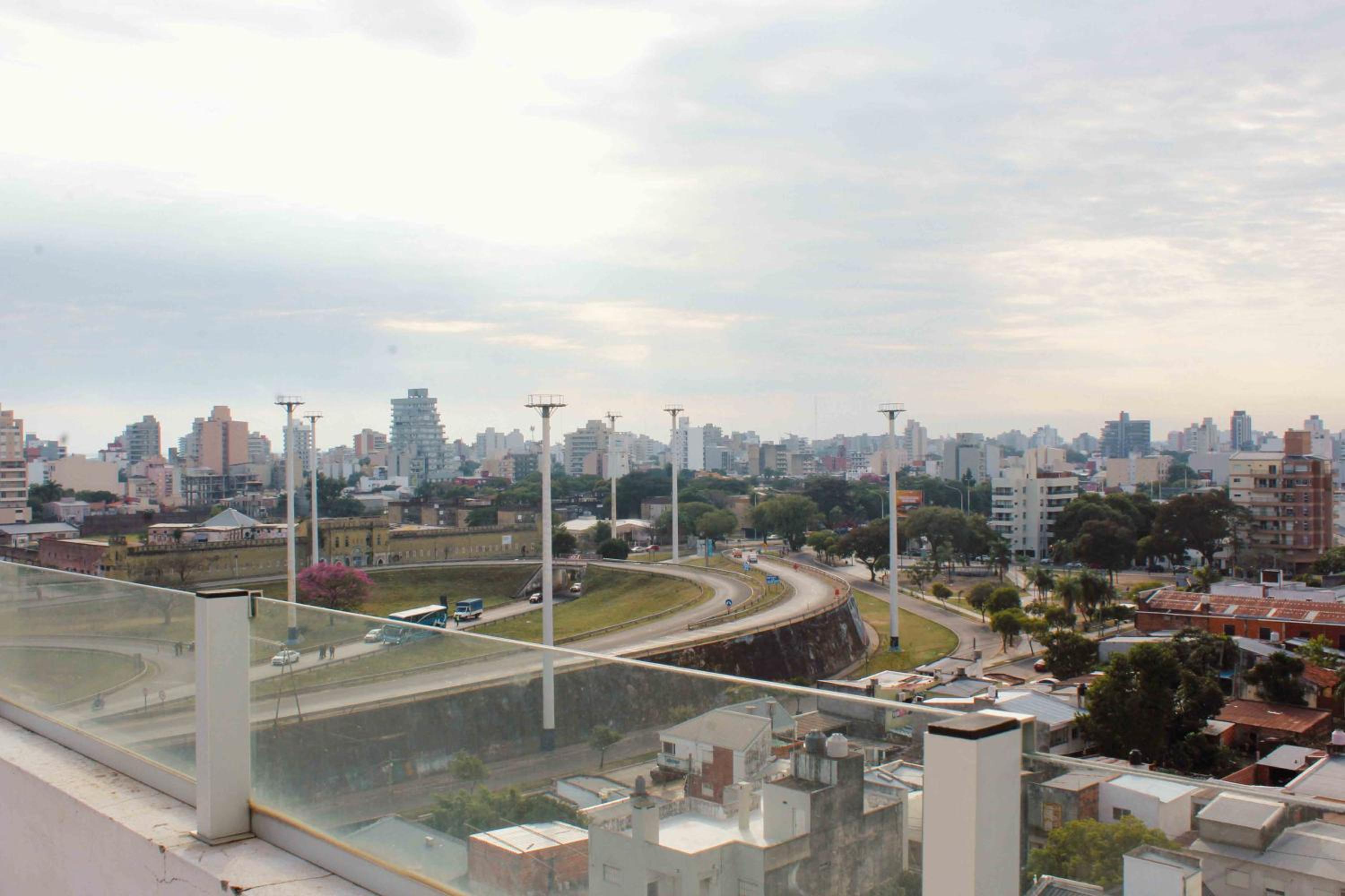 Costanera sur edificio con piscina