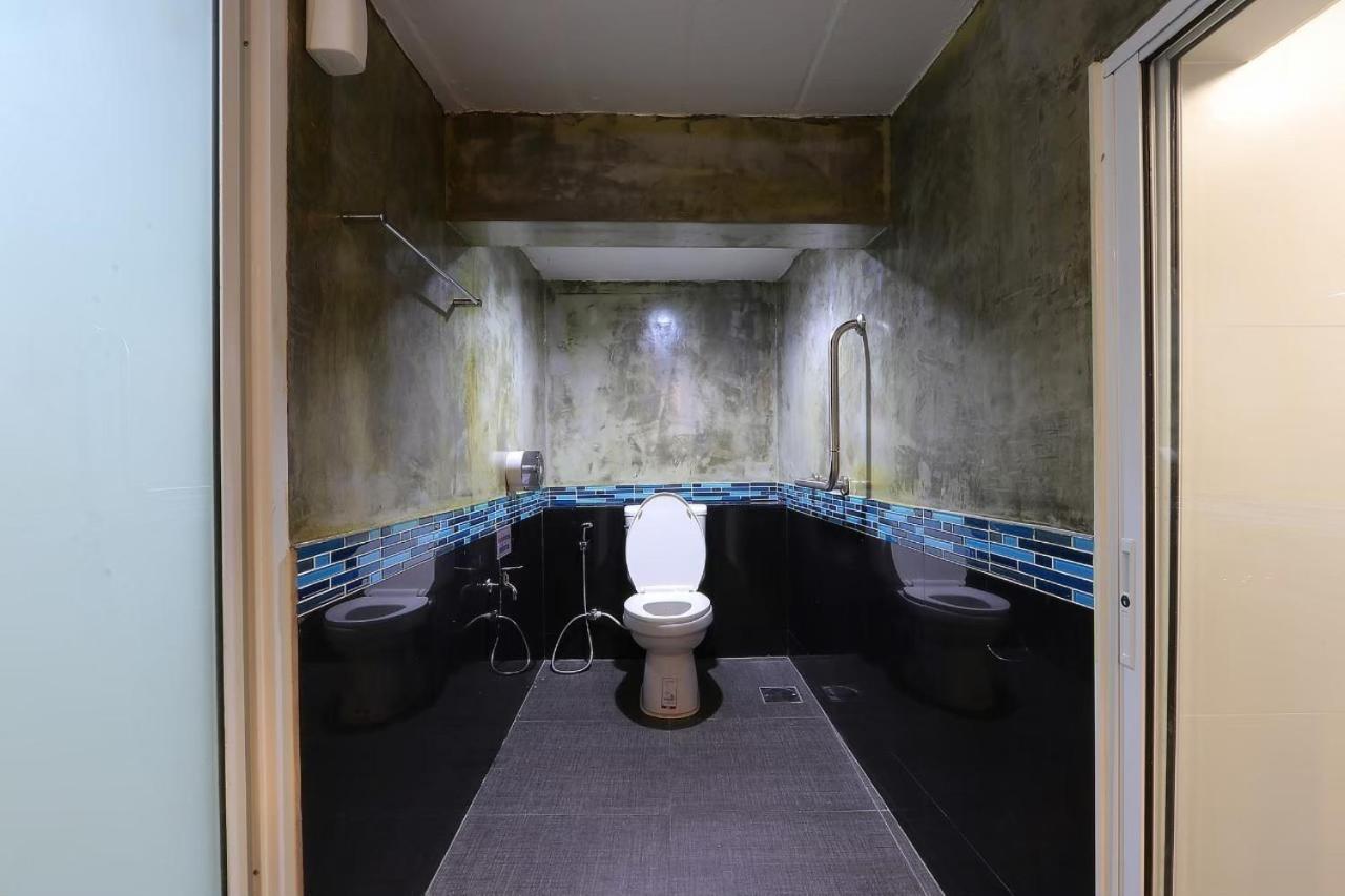 Baankhon Private room in Thai house Check in by yourself code inbox Adult Only