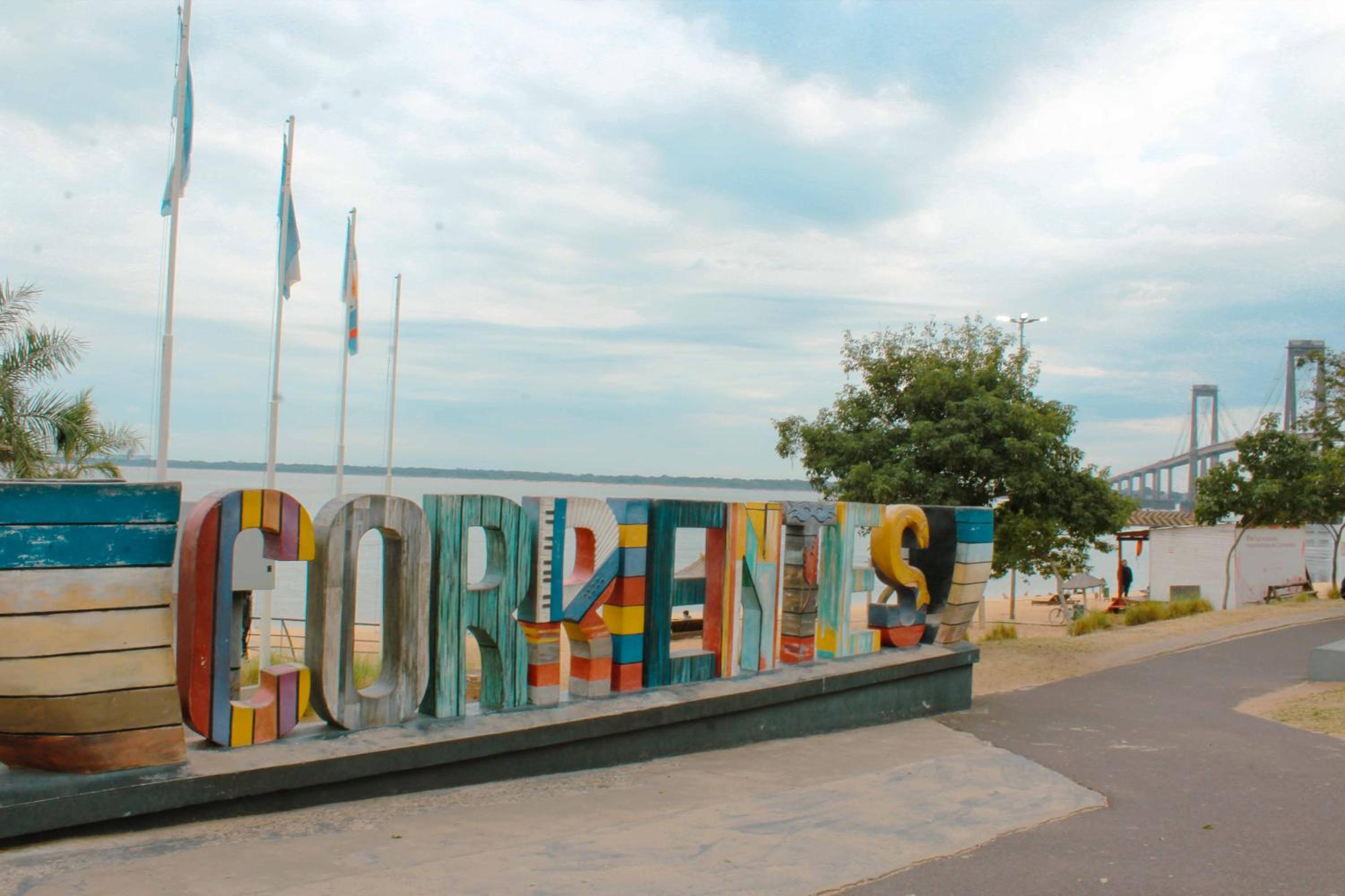 Costanera sur edificio con piscina