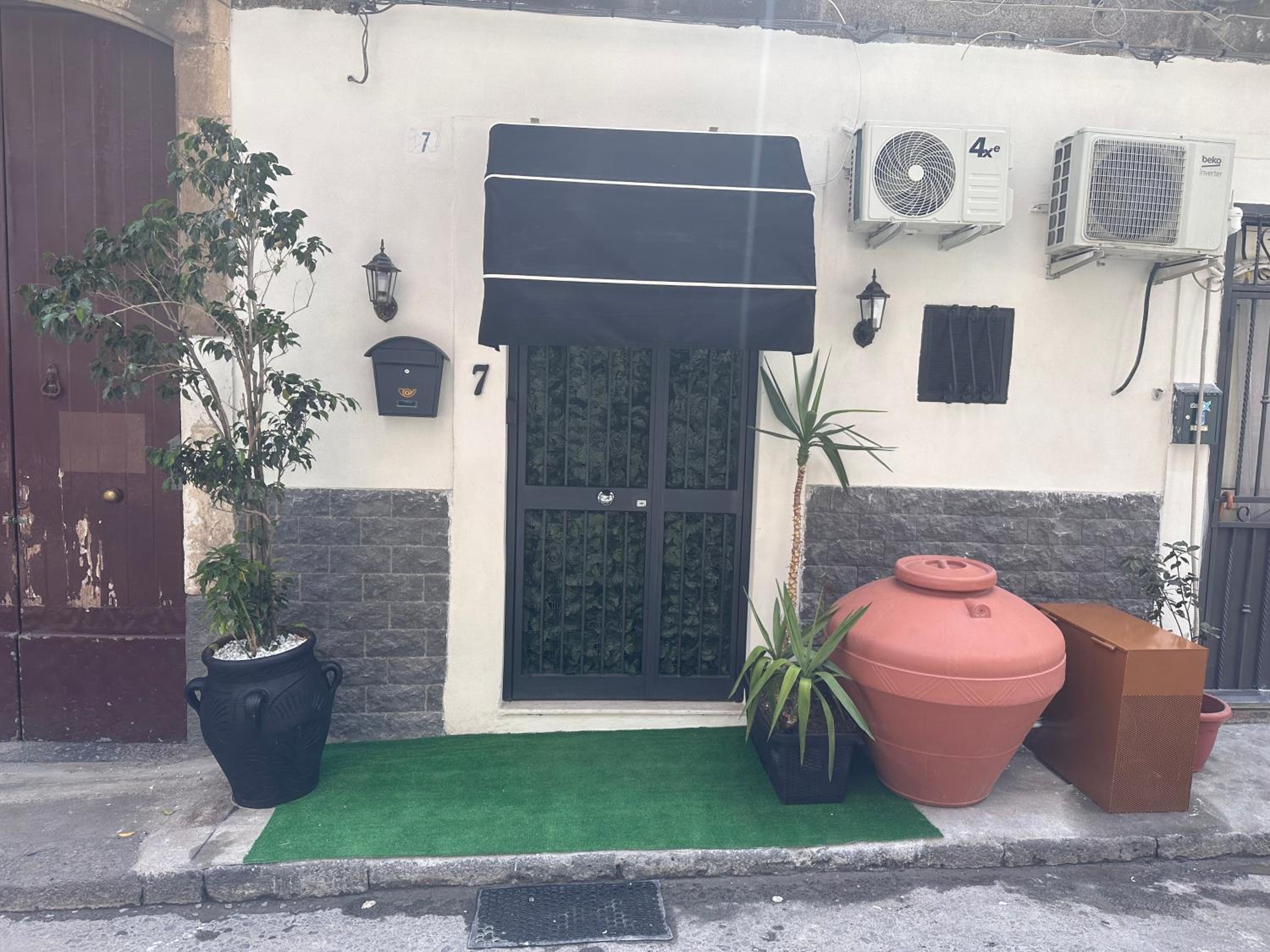 Sicily house 7