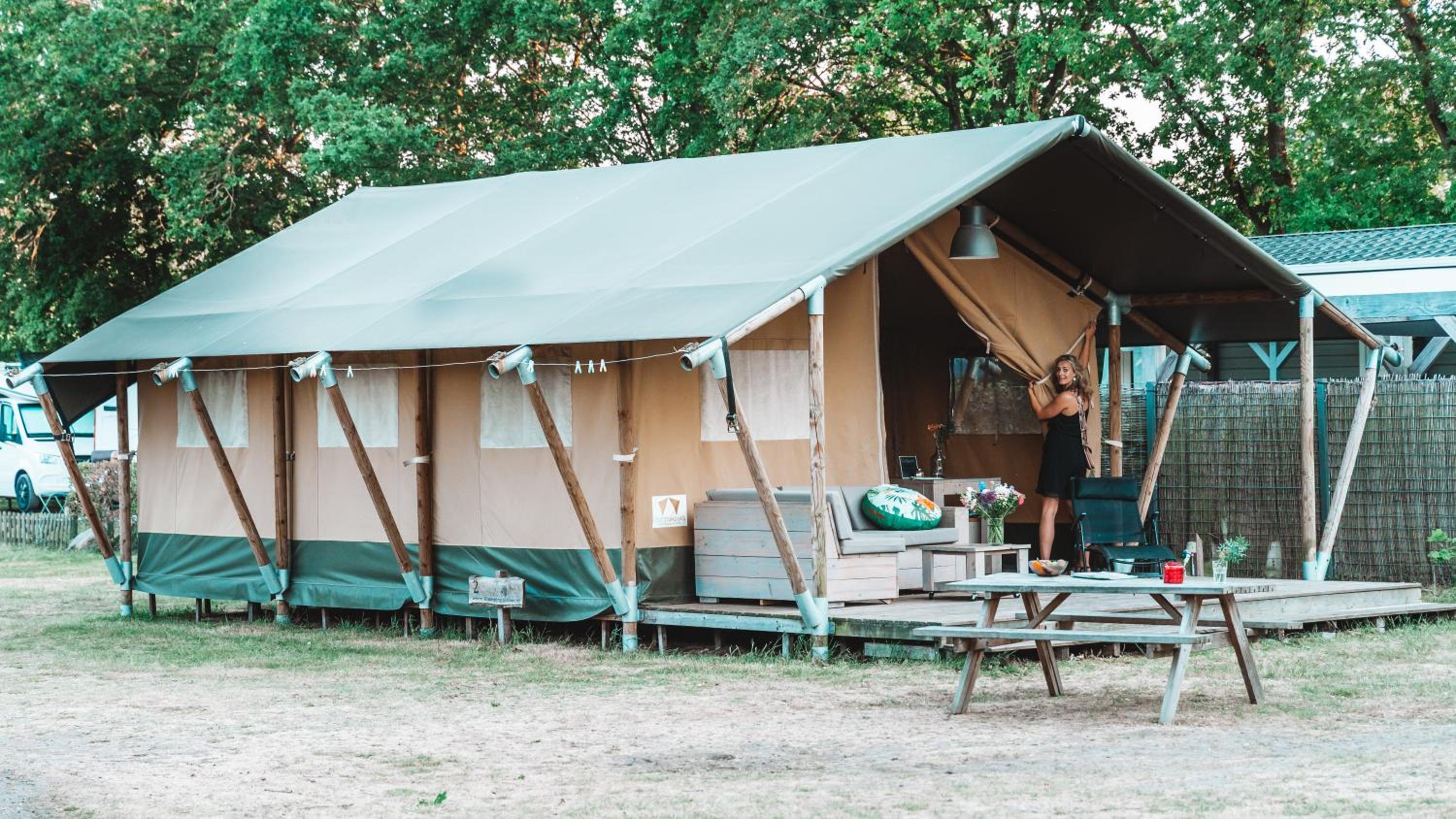 Glamping Holten luxe safaritent 2