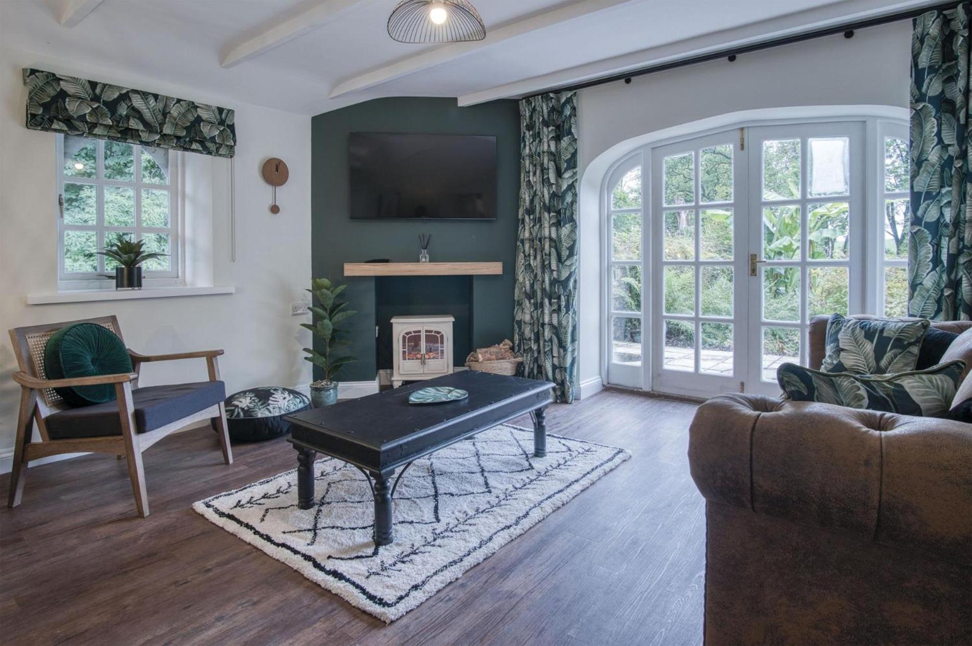 The Stables - 2 Bedroom Cottage - Princes Gate view 2