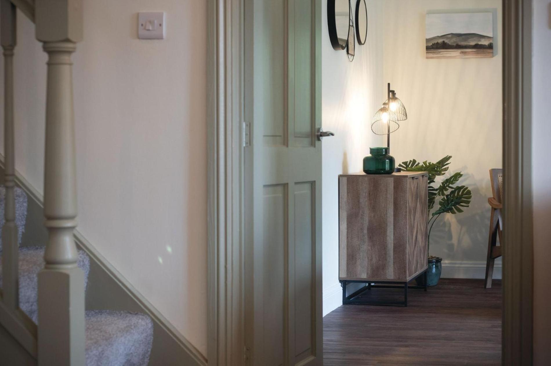 The Stables - 2 Bedroom Cottage - Princes Gate view 4