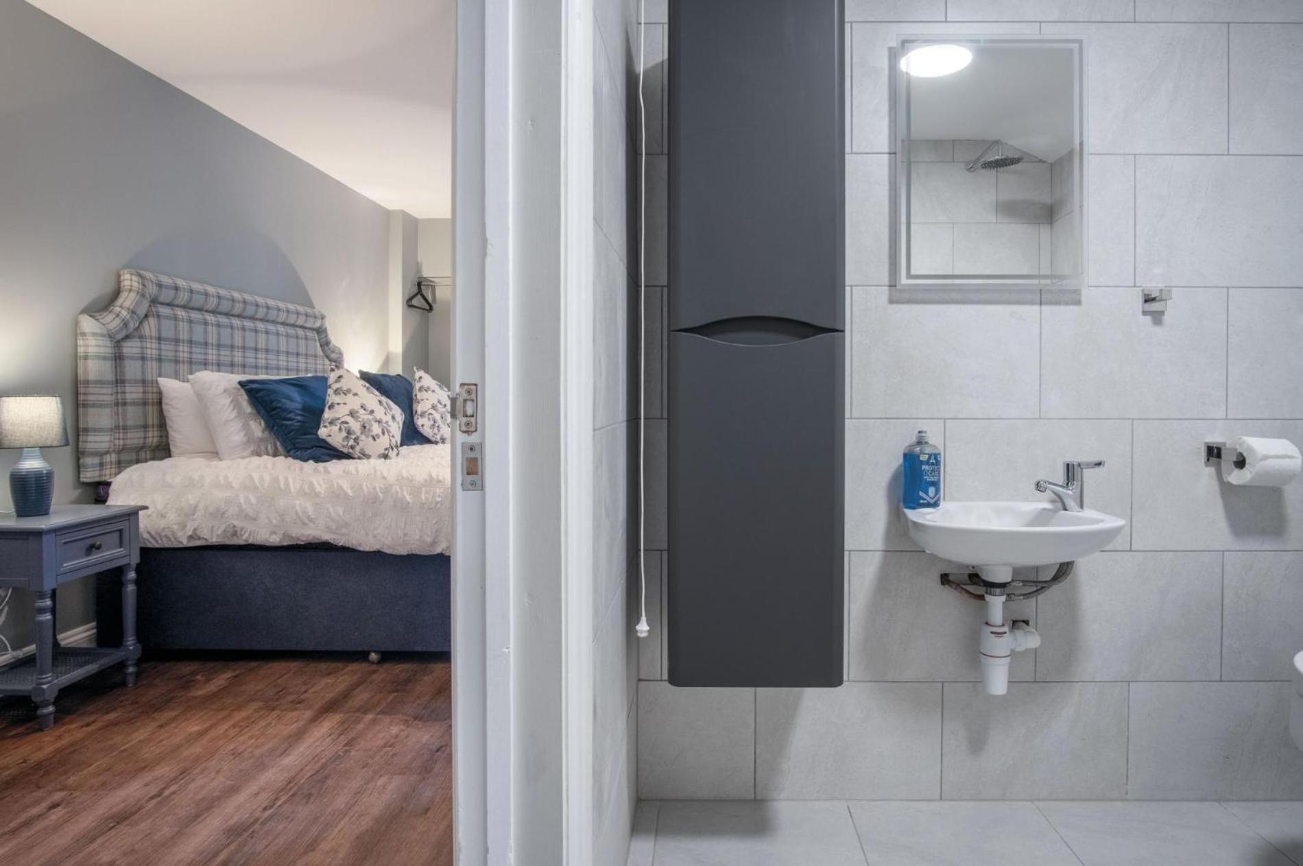 The Stables - 2 Bedroom Cottage - Princes Gate view 5