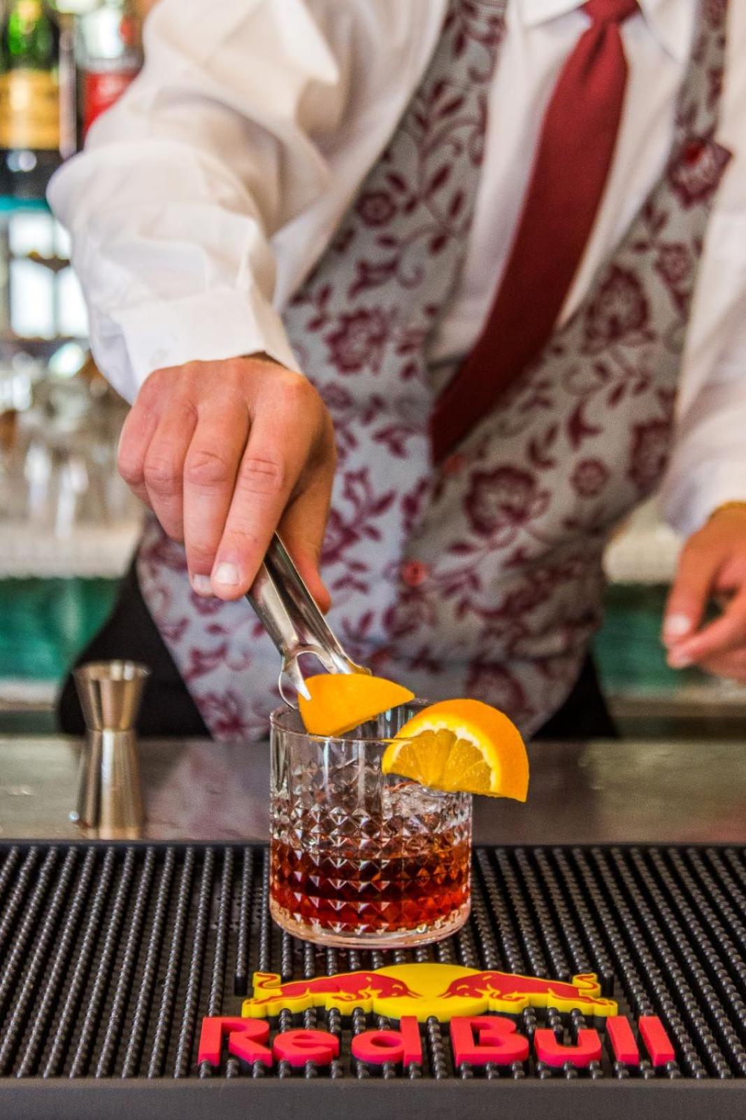 bar