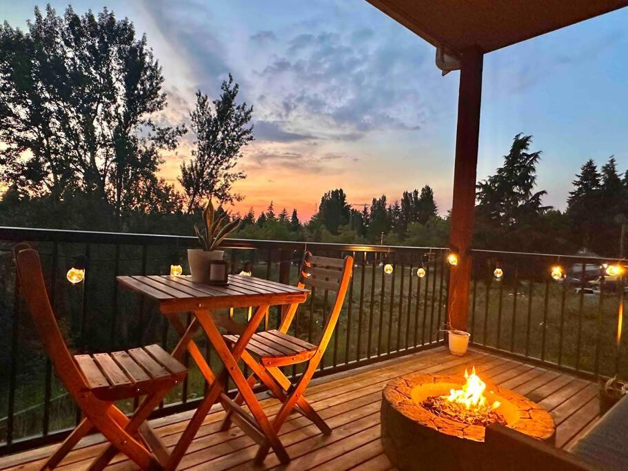 Lush Green Paradise, Fire-pit view 4