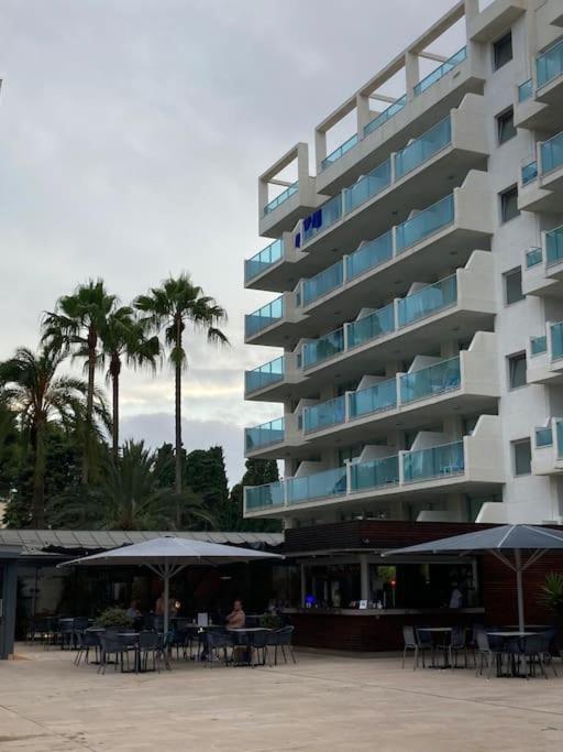 Apartament familiar amb vistes al mar!
