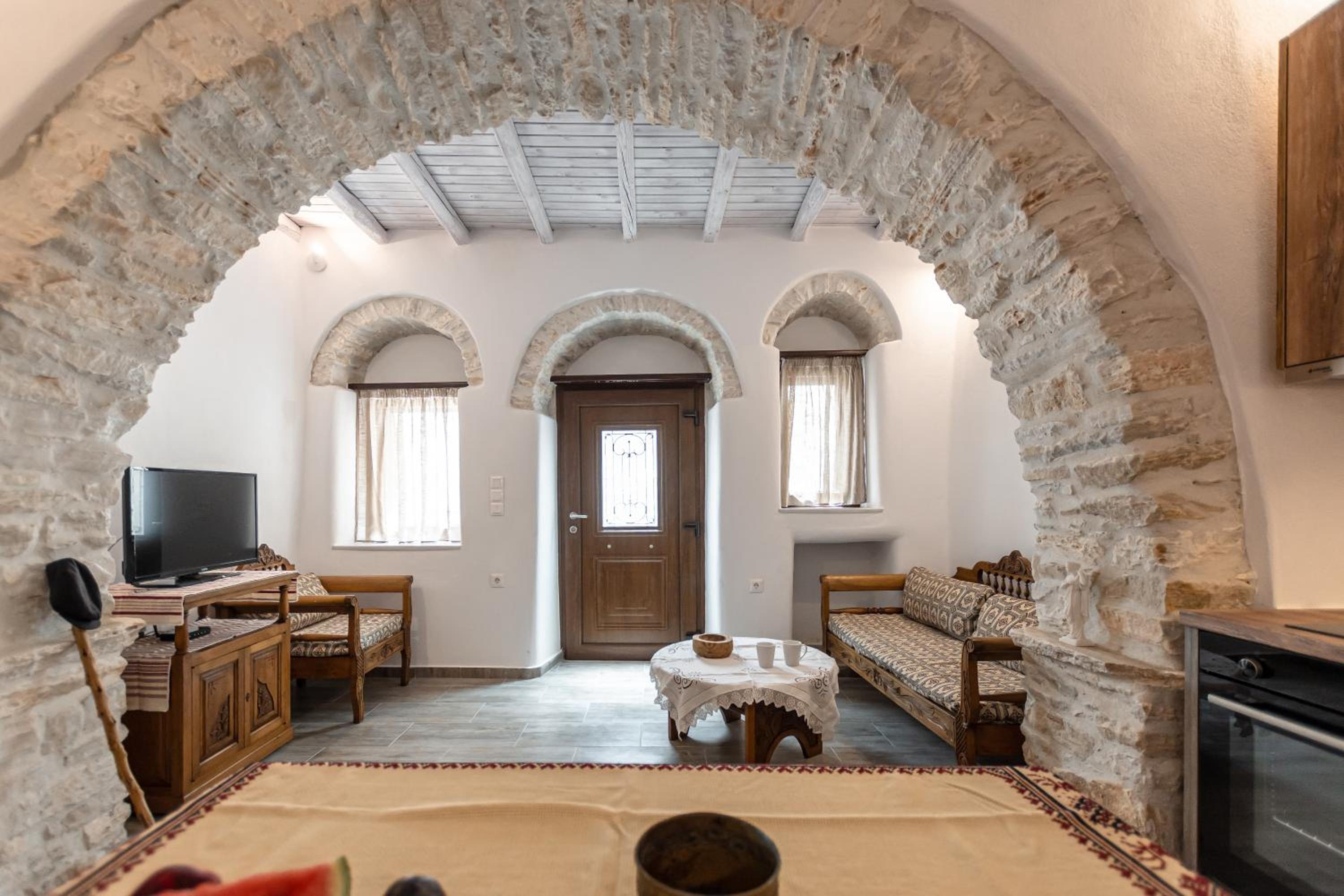 Casa Estiva Apeiranthos Naxos Apartments