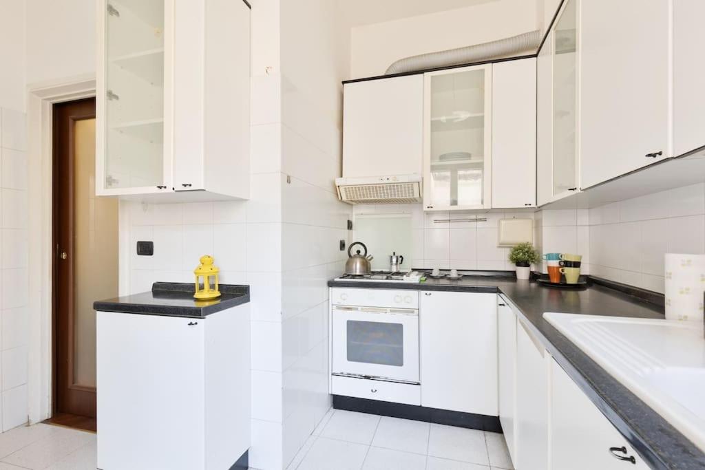 2 Vatican St Peter's Daniele apartment Barone
