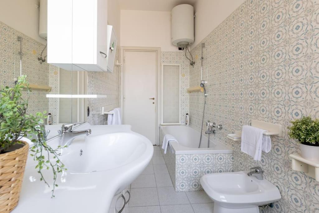 2 Vatican St Peter's Daniele apartment Barone