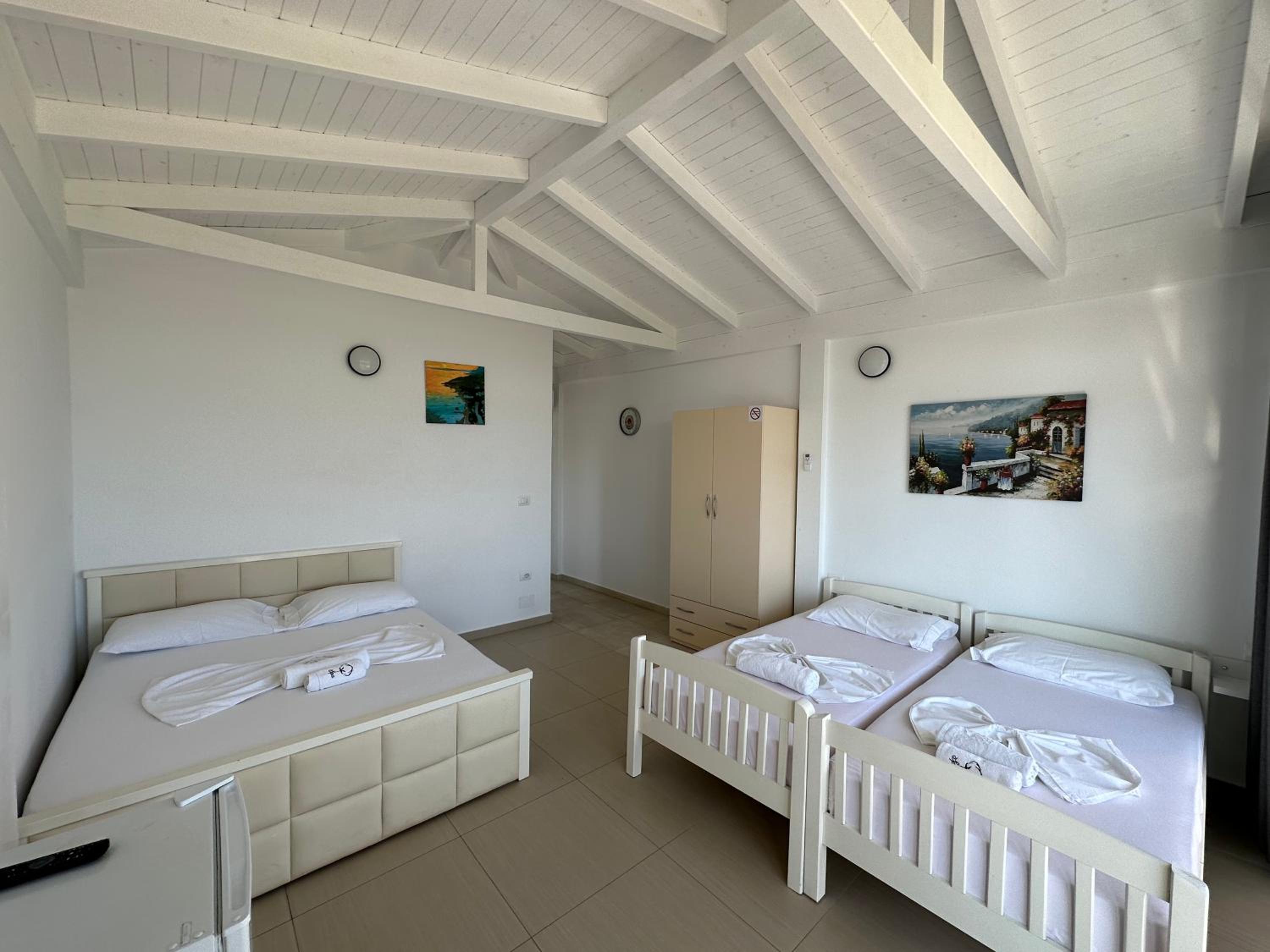 Essos Villas