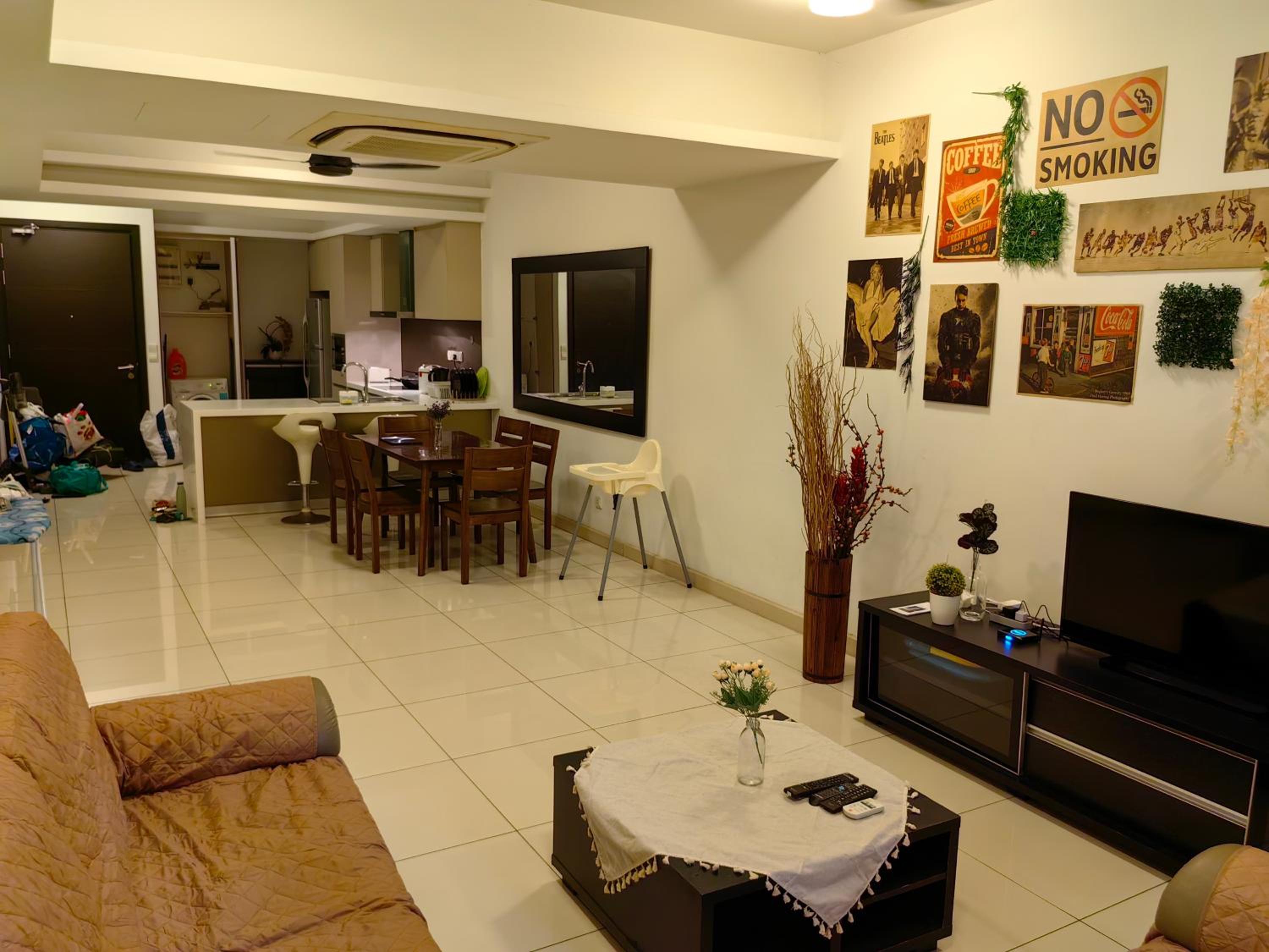 5 Bukit Bintang 5 minutes to Alor Street Bukit Ceylon KLCC Pavilion Apt 3R2B 10 pax