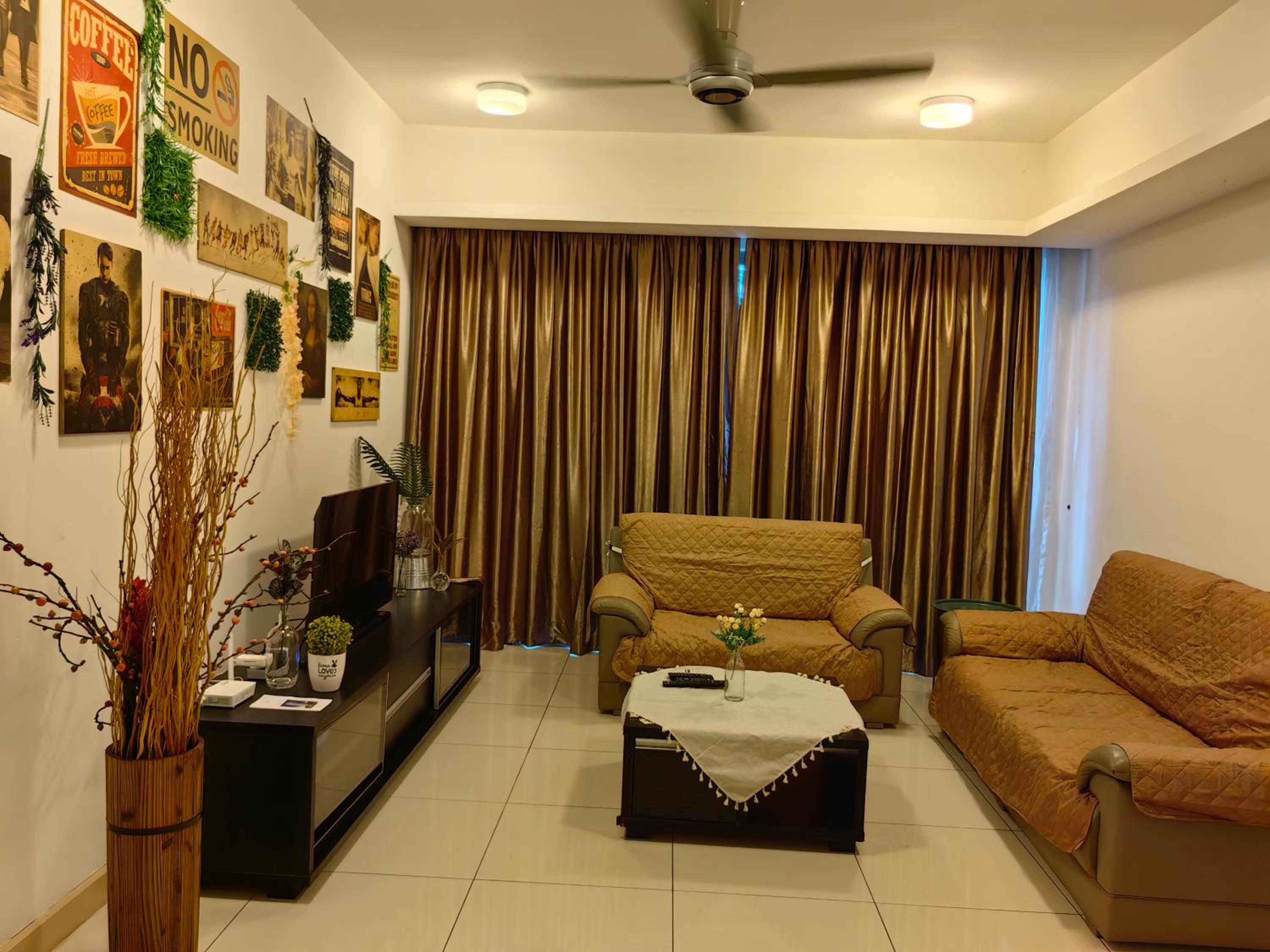 5 Bukit Bintang 5 minutes to Alor Street Bukit Ceylon KLCC Pavilion Apt 3R2B 10 pax