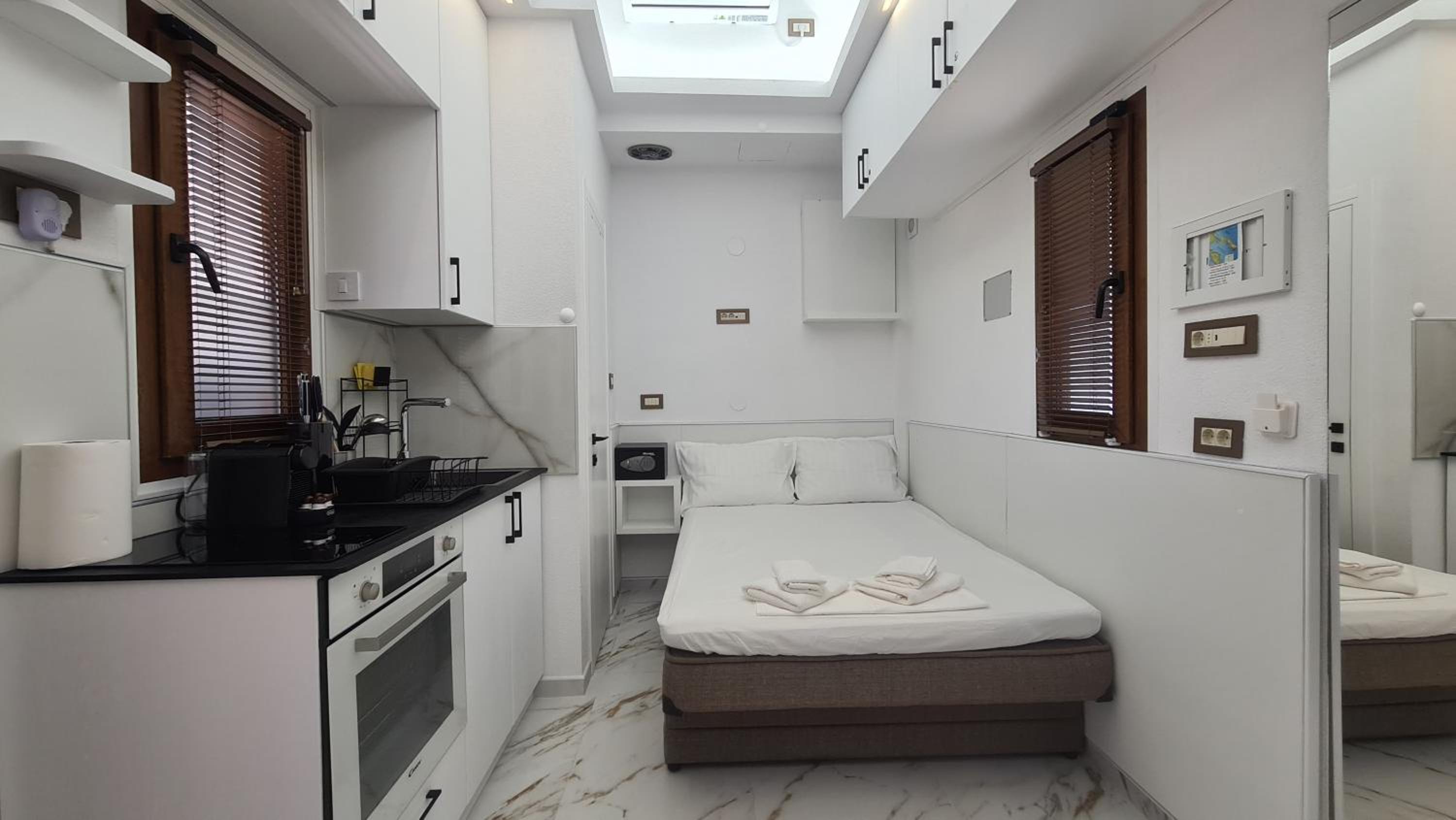Sunny Mountain Apartments Ierissos Greece