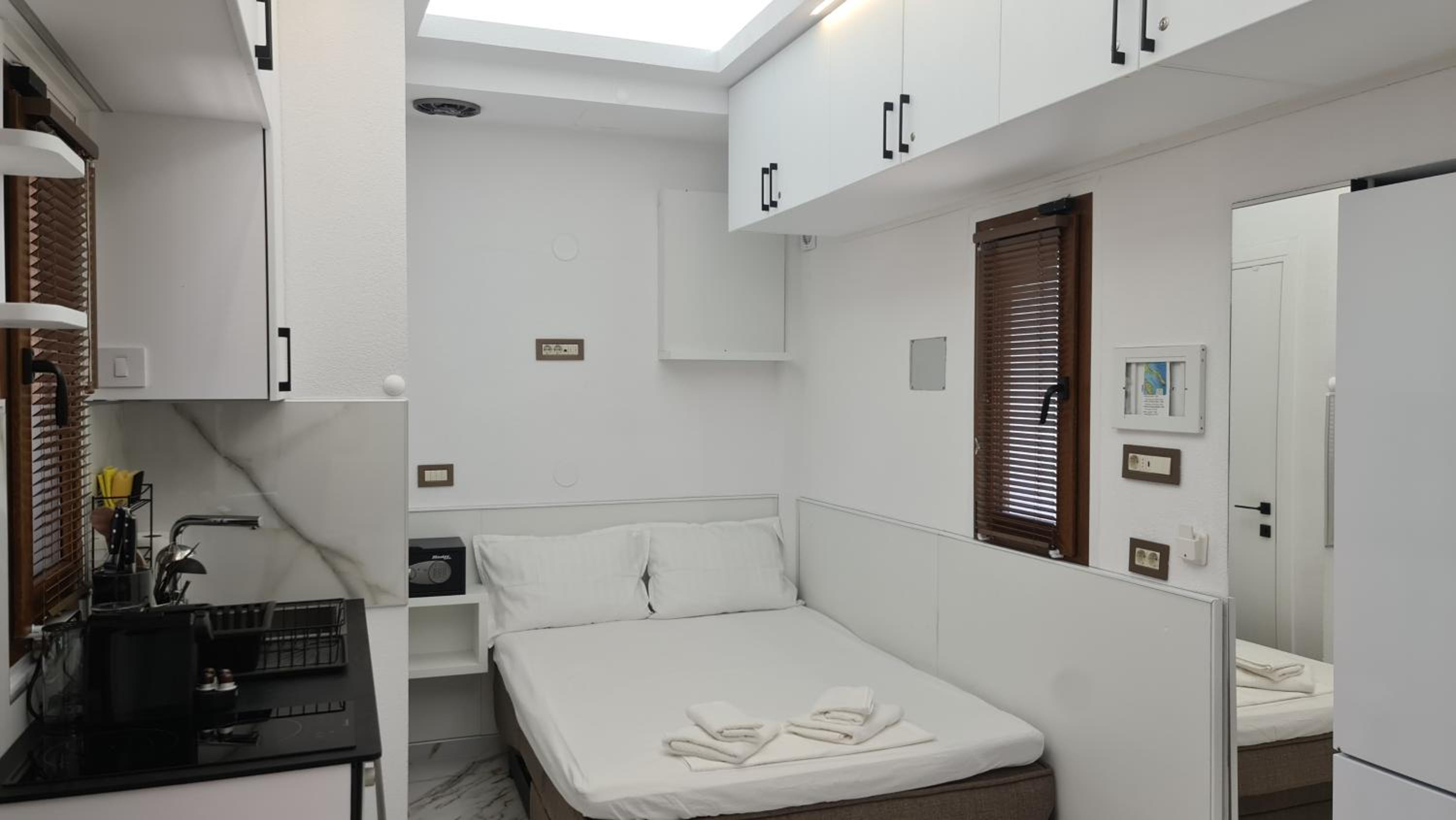 Sunny Mountain Apartments Ierissos Greece