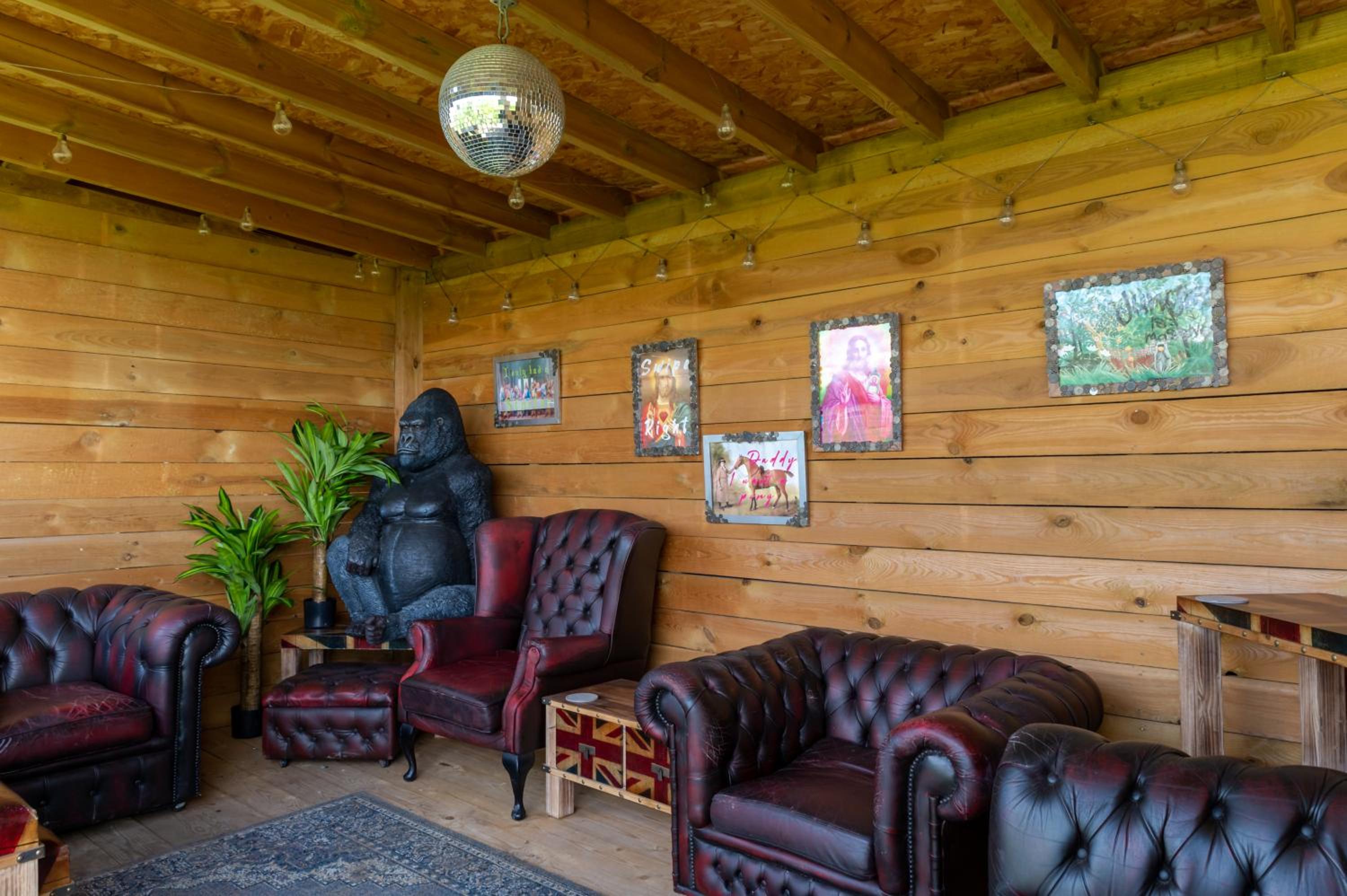 lounge
