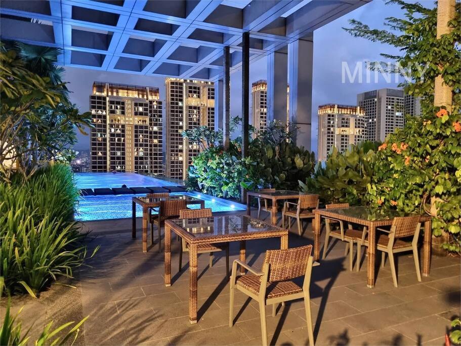 1 Min walk to Pavilion2 I King Size Sky Pool