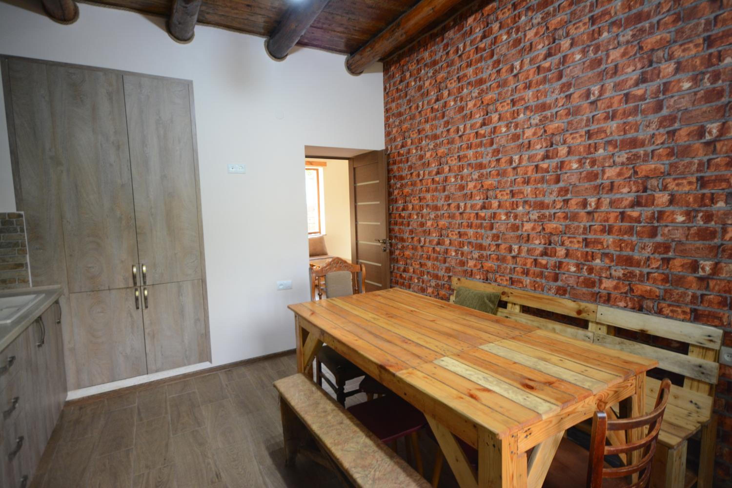 S & M Guest House