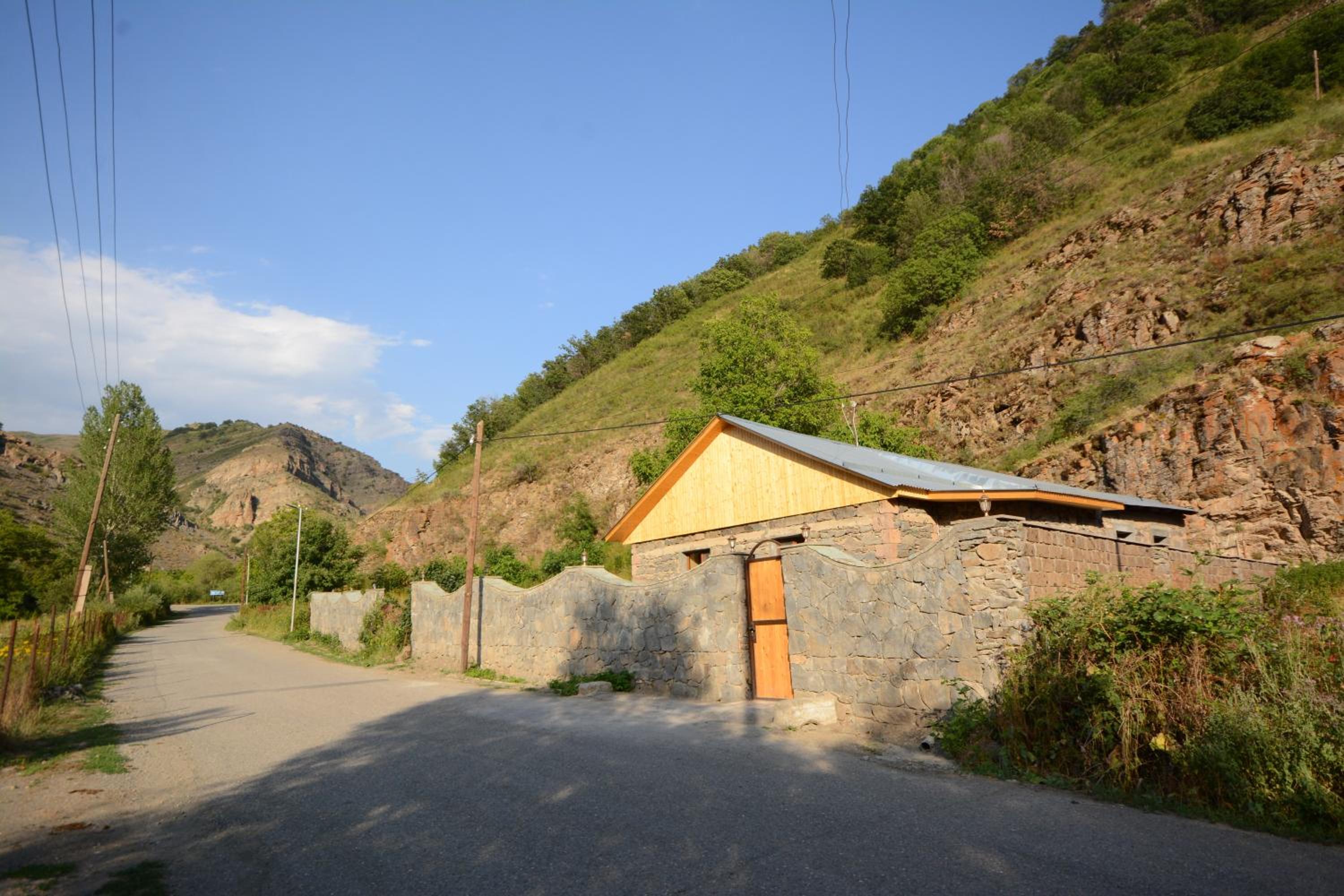 S & M Guest House