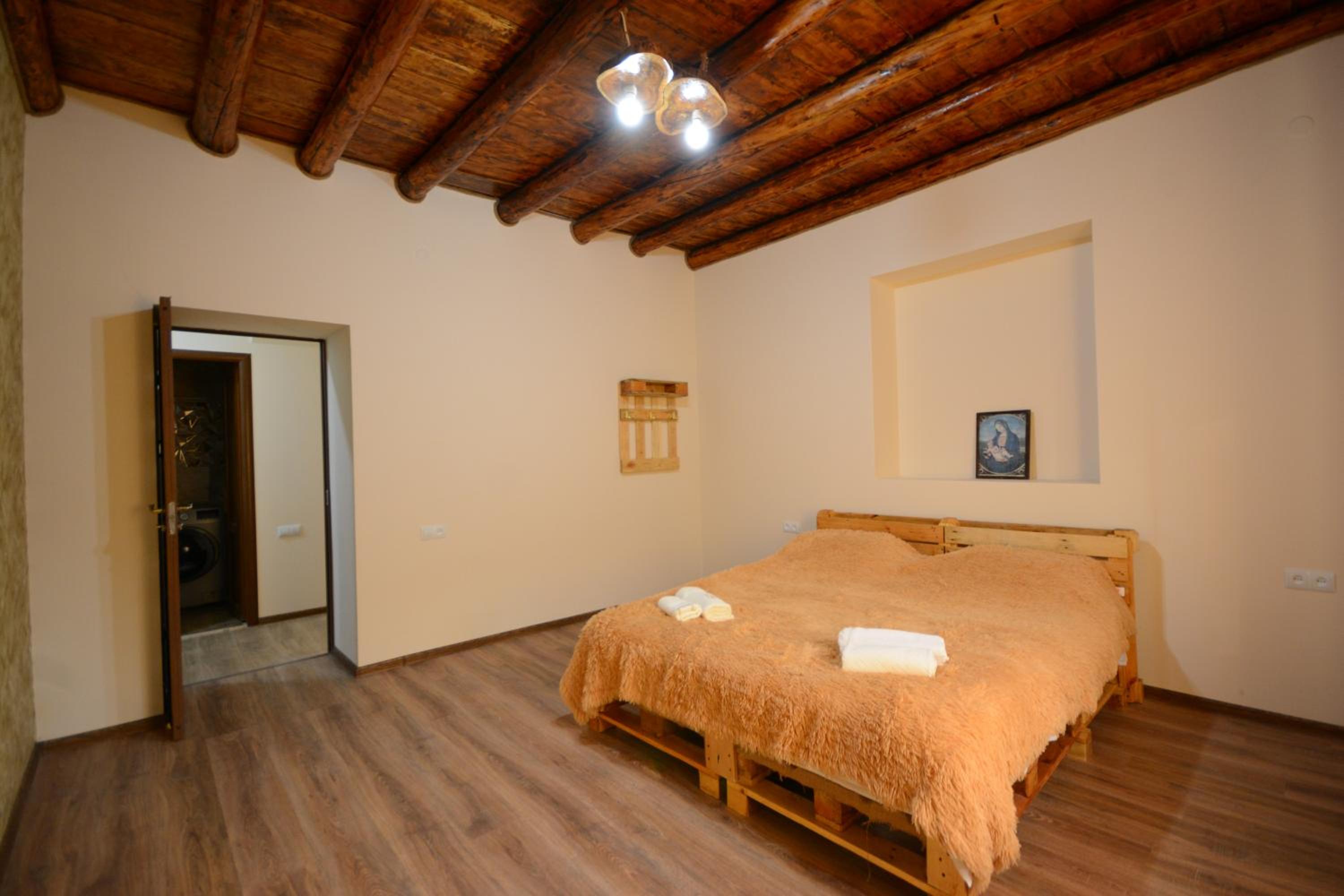 S & M Guest House
