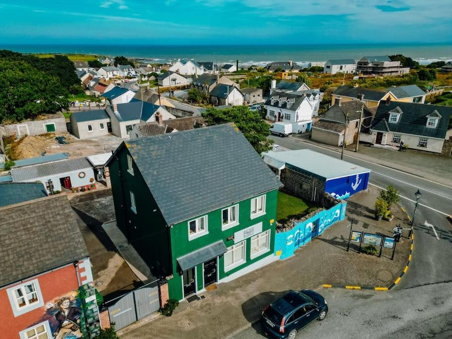 4 Bed on The Main Street view 2