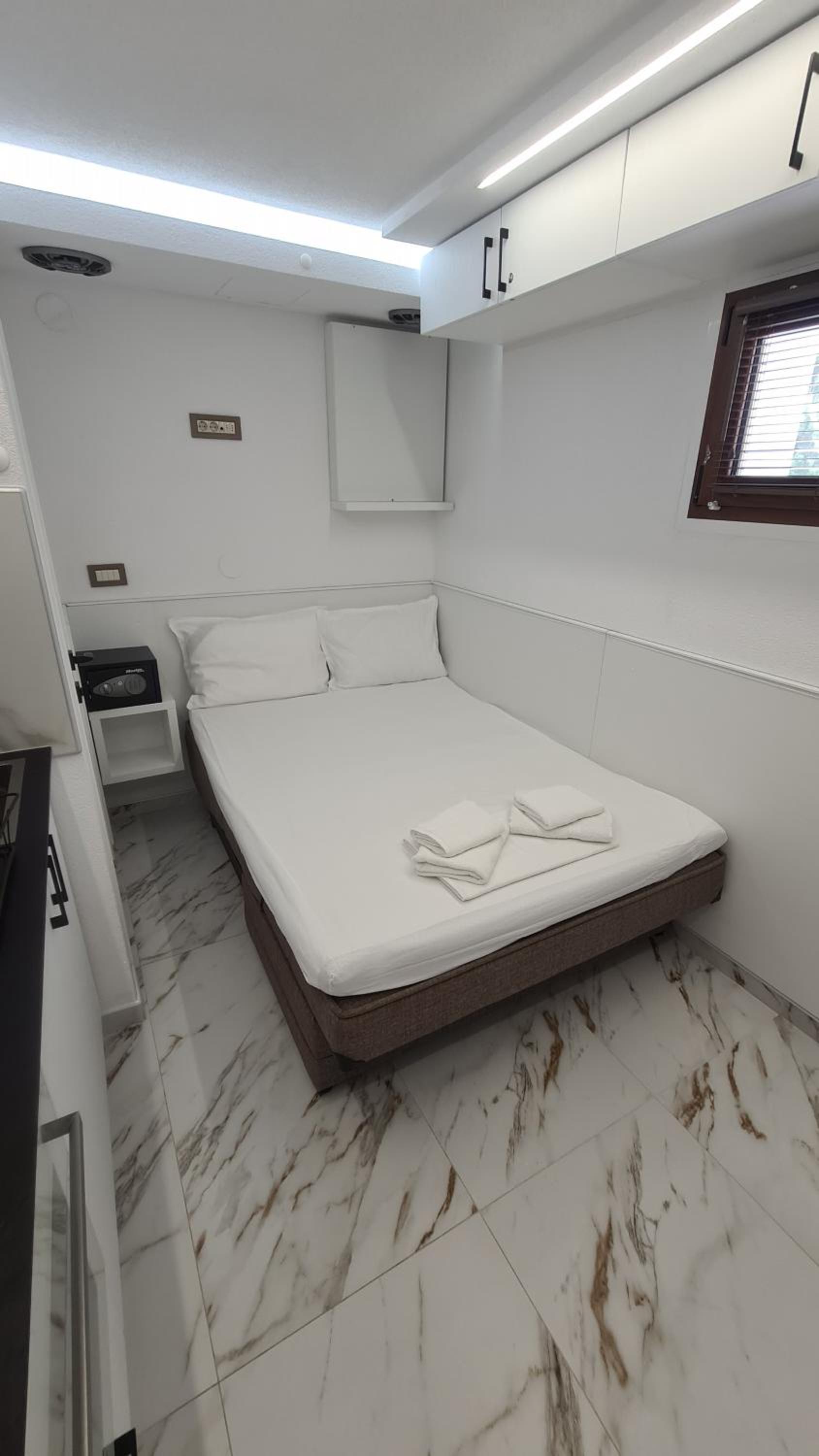 Sunny Mountain Apartments Ierissos Greece