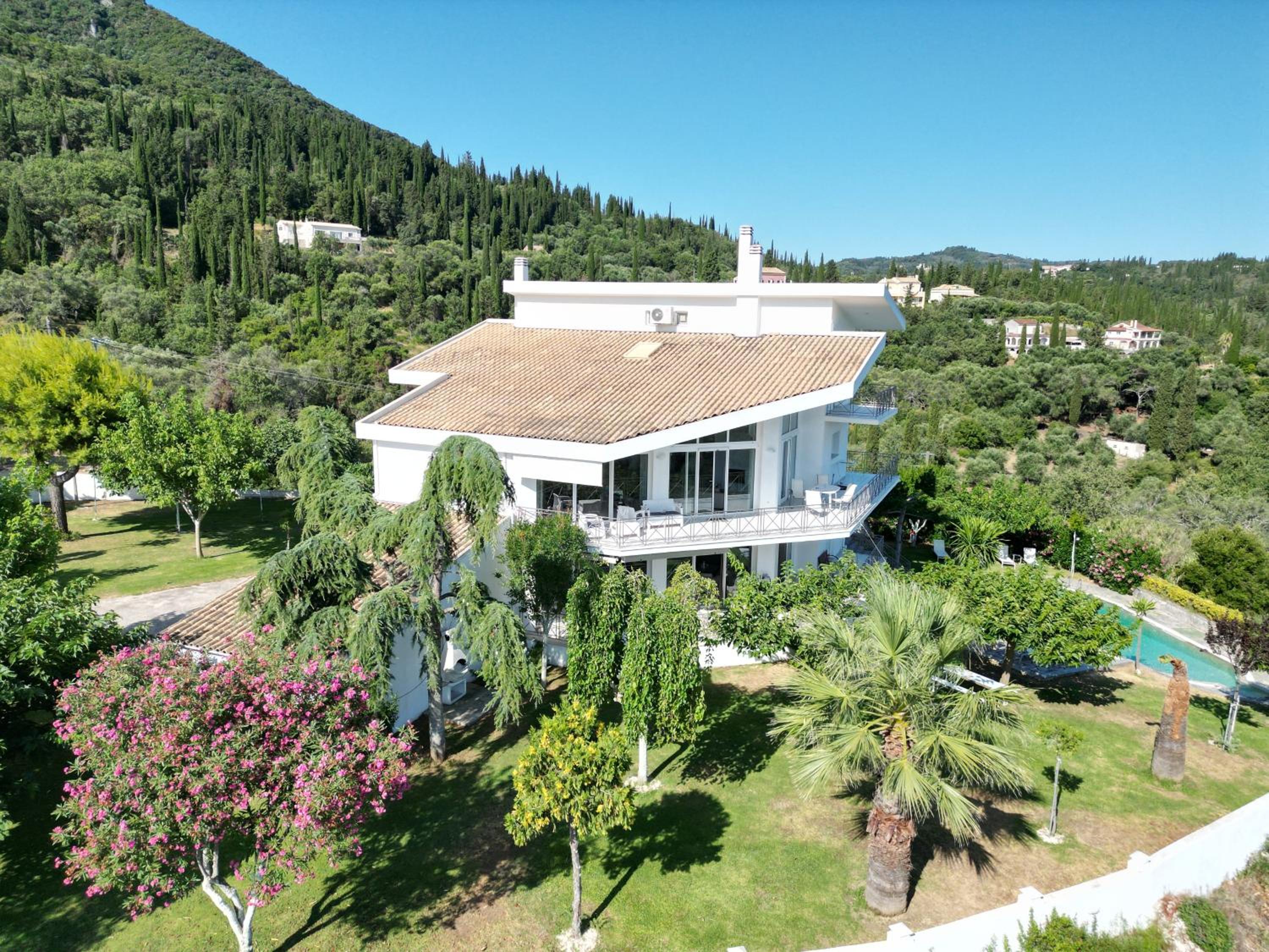Mythos luxury apartments