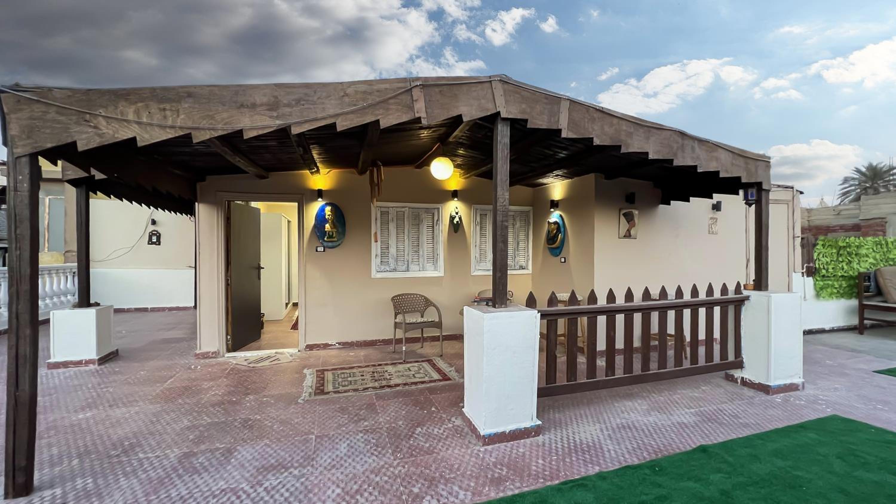 Osiris pyramids view inn