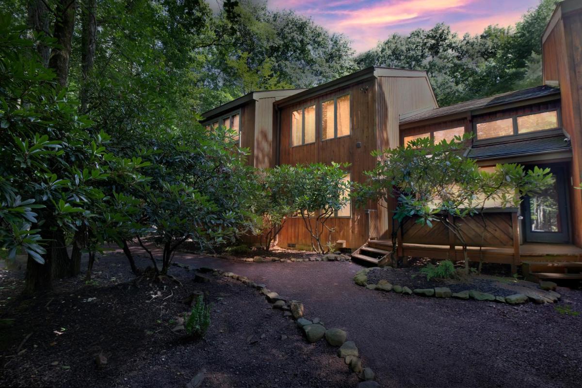 Hotel Big Boulder Mountain 10 min walk vacation home - Image 1