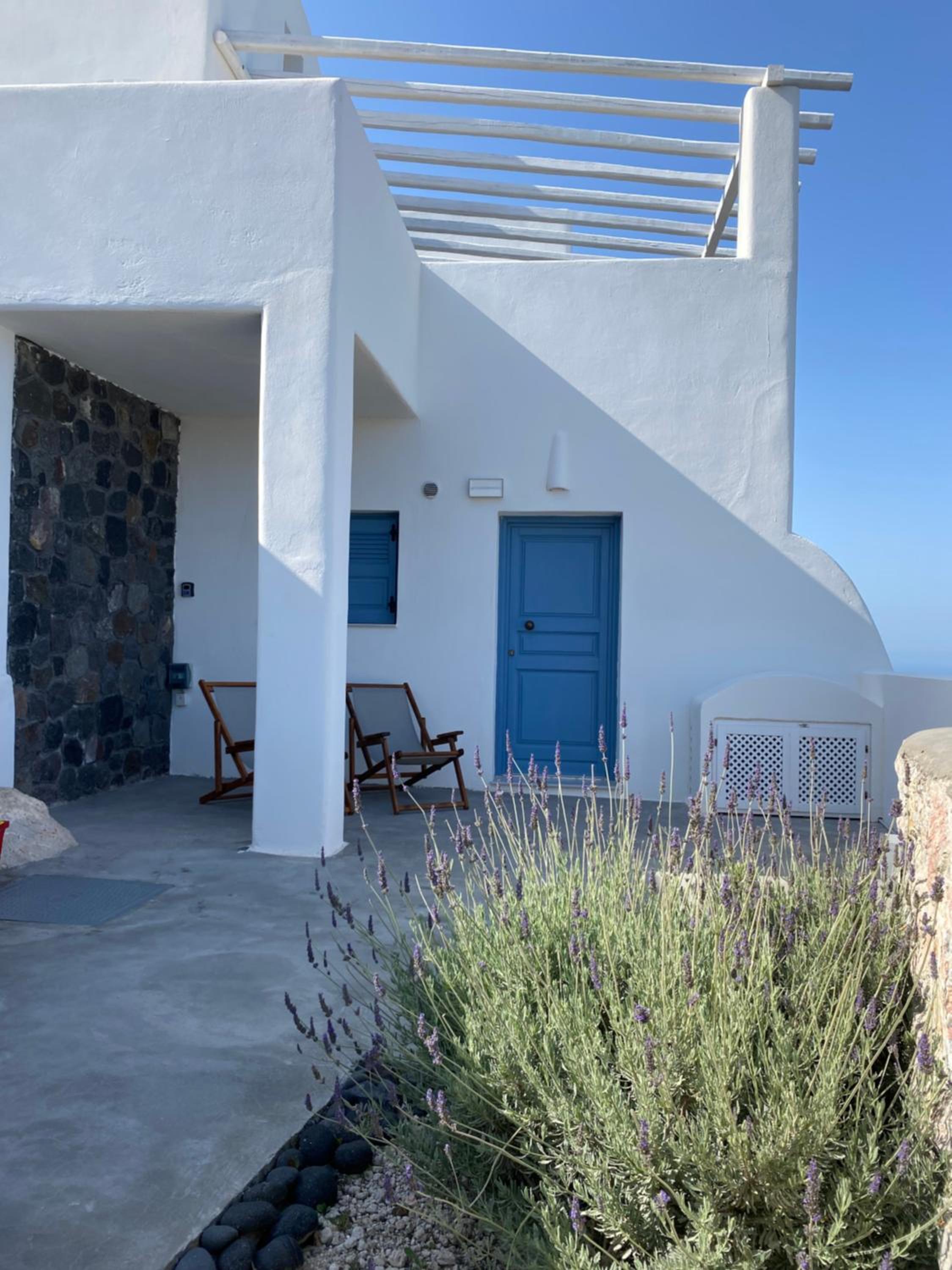 ENA suites Santorini