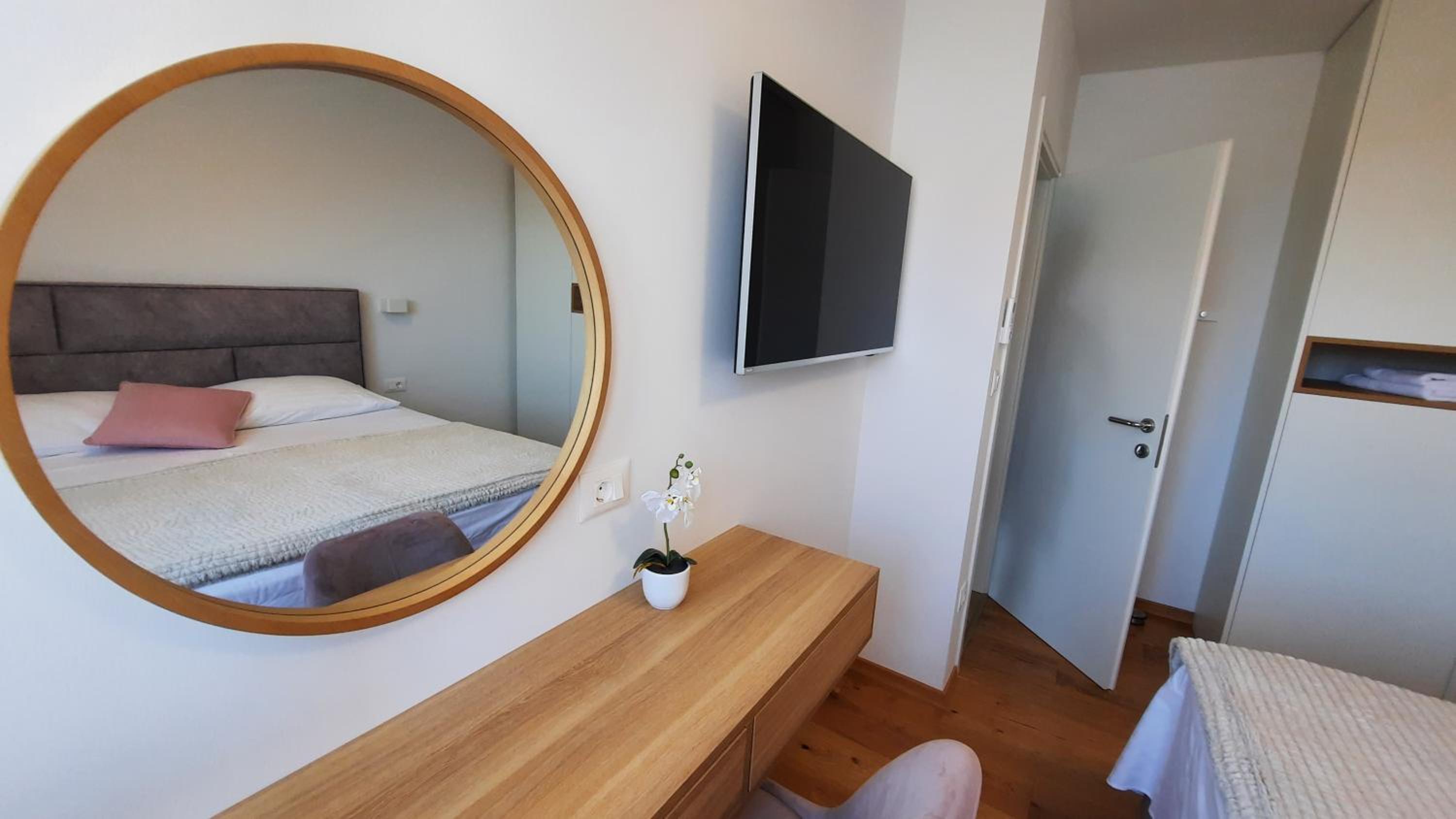 Luxury Apartments Marina View
