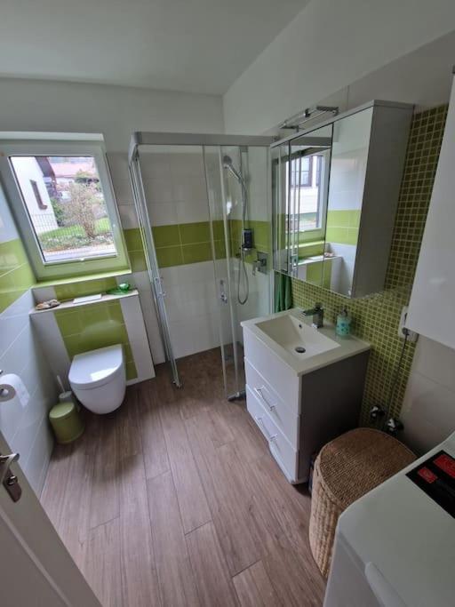 ruhige Einliegerwohnung+Terrasse