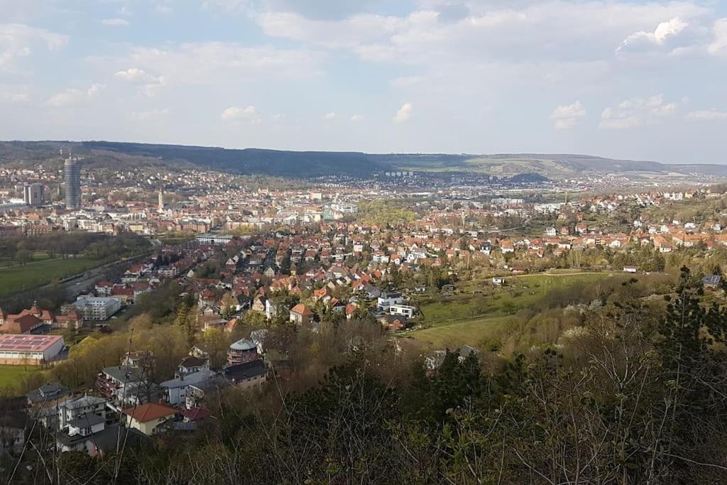 ruhige Einliegerwohnung+Terrasse