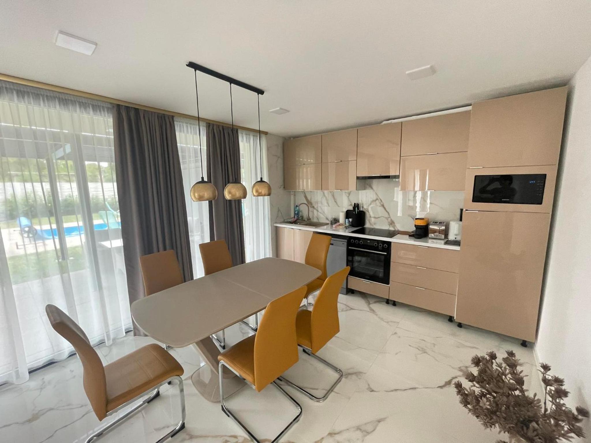 Luxury Apartments in Balatonalmádi, Almádi Lux Apartman III - Pure Gold view 3