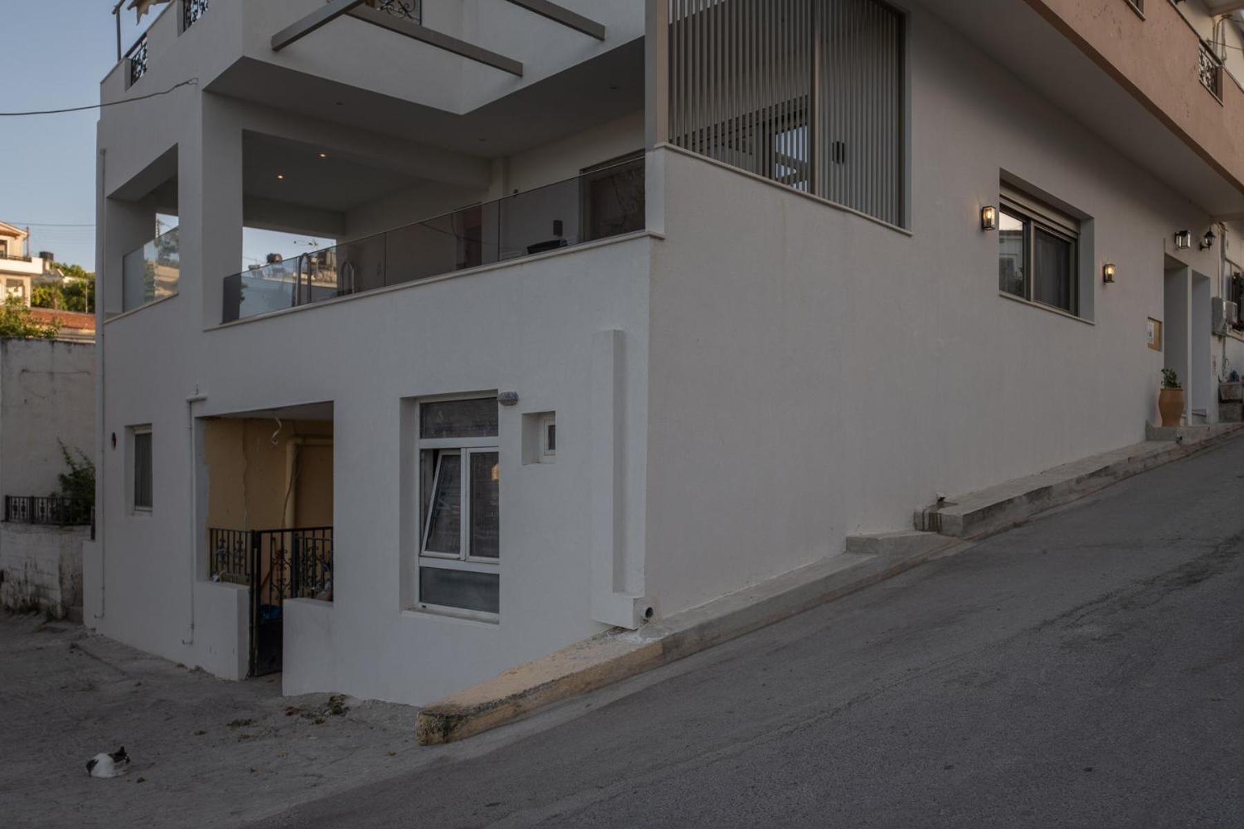 Milonas Home