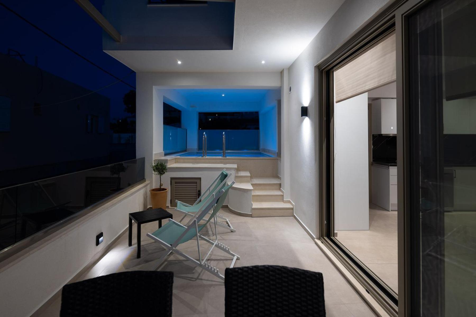 Milonas Home