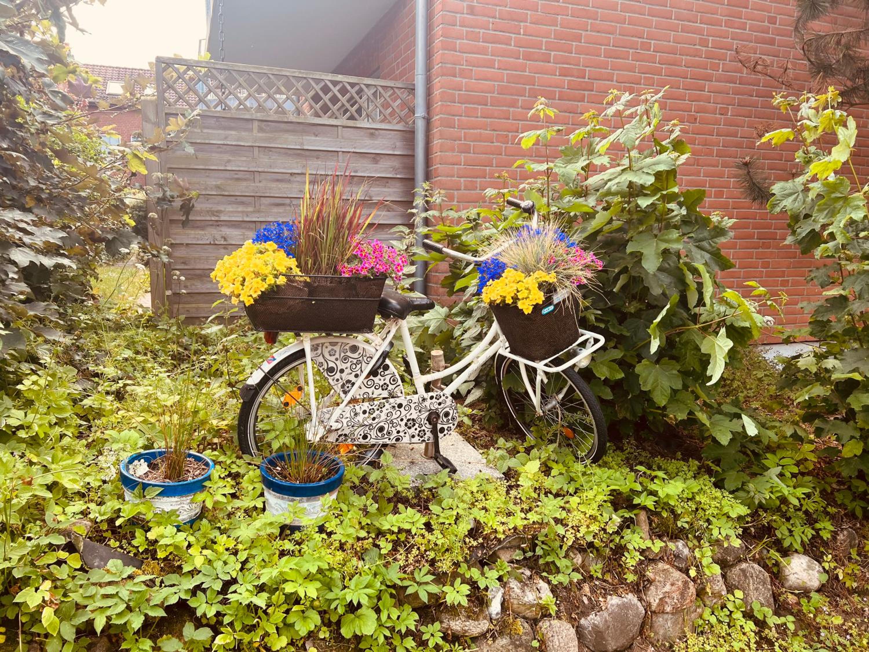 SeeLund - Meeresrauschen lauschen - ruhiges sonniges Apartment mit Garten und Terrasse nahe Strand und Ostsee