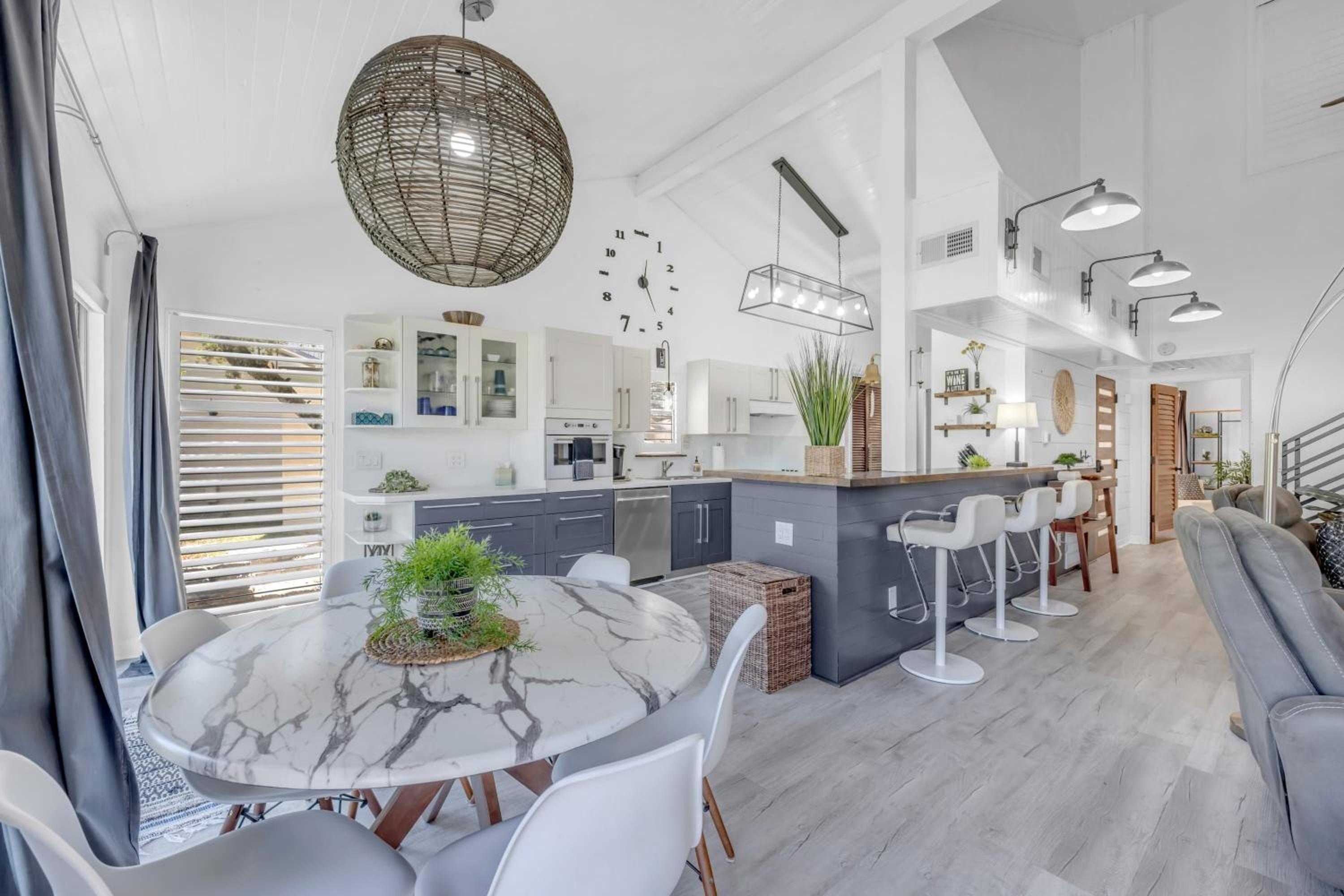 Chic Townhouse on Lake LBJ with Wet Boat Slip view 5