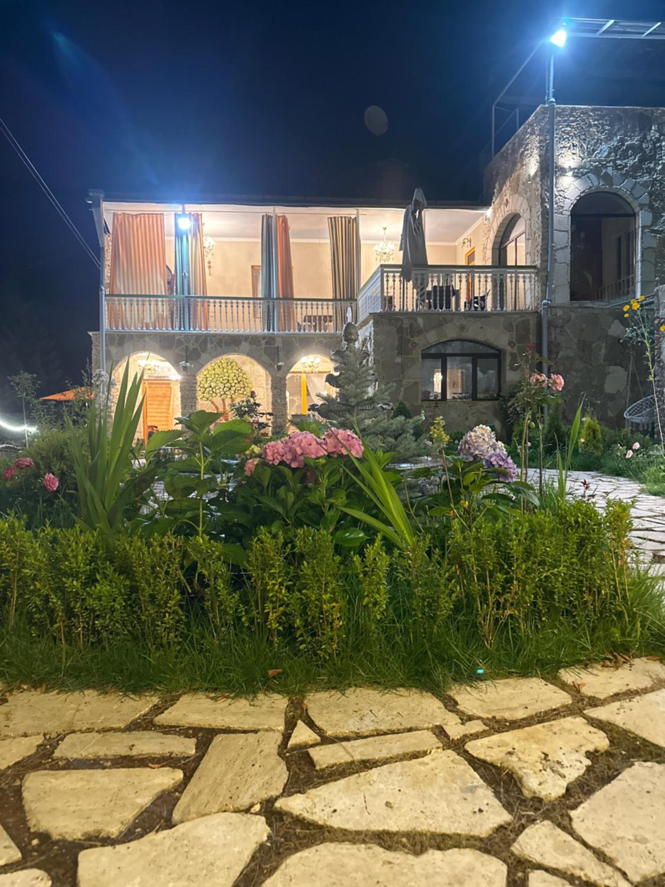 Amrots Deghceni - Boutique Castle Stay