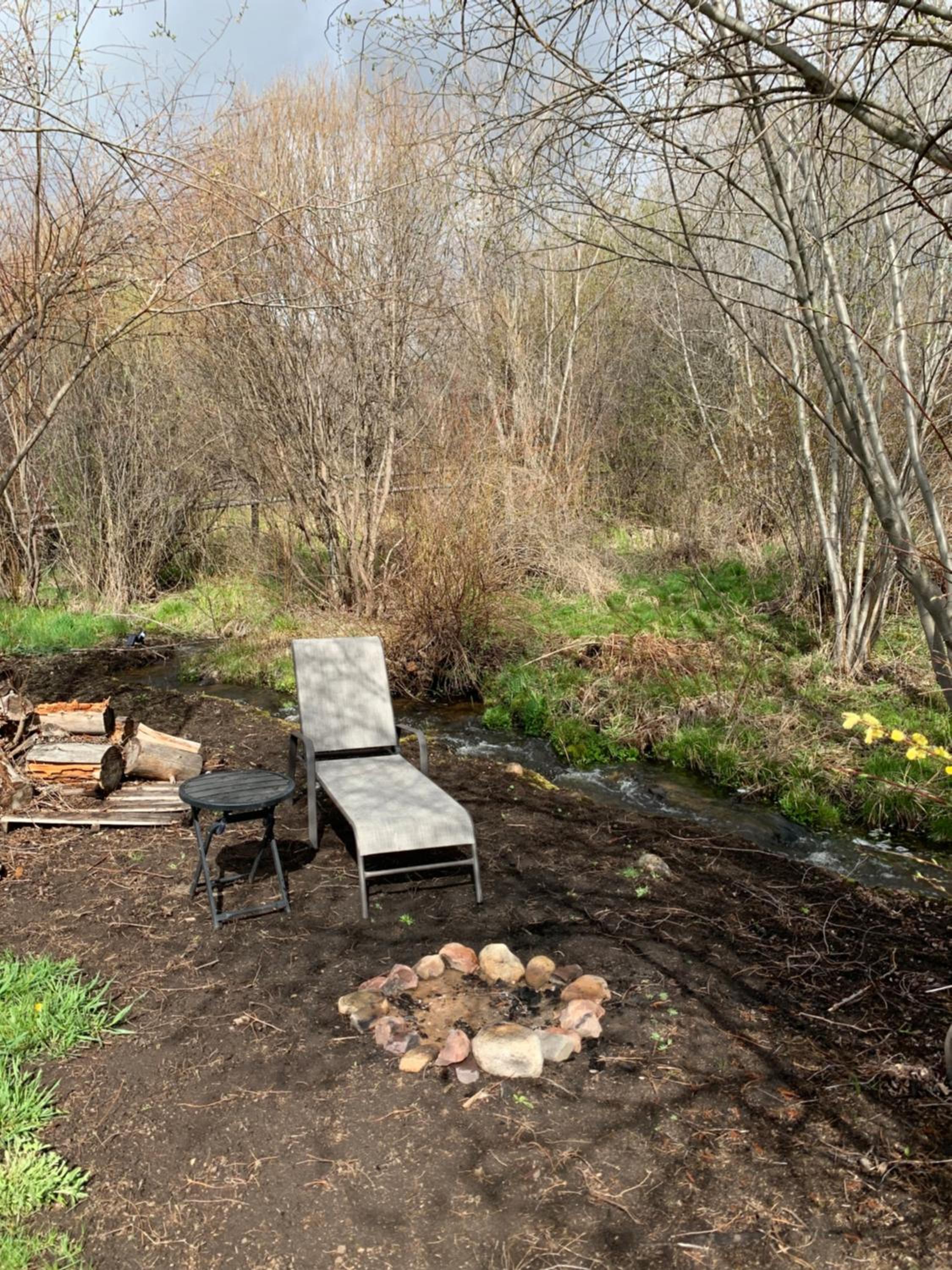 Creekside Tranquility, Spacious Home & Property